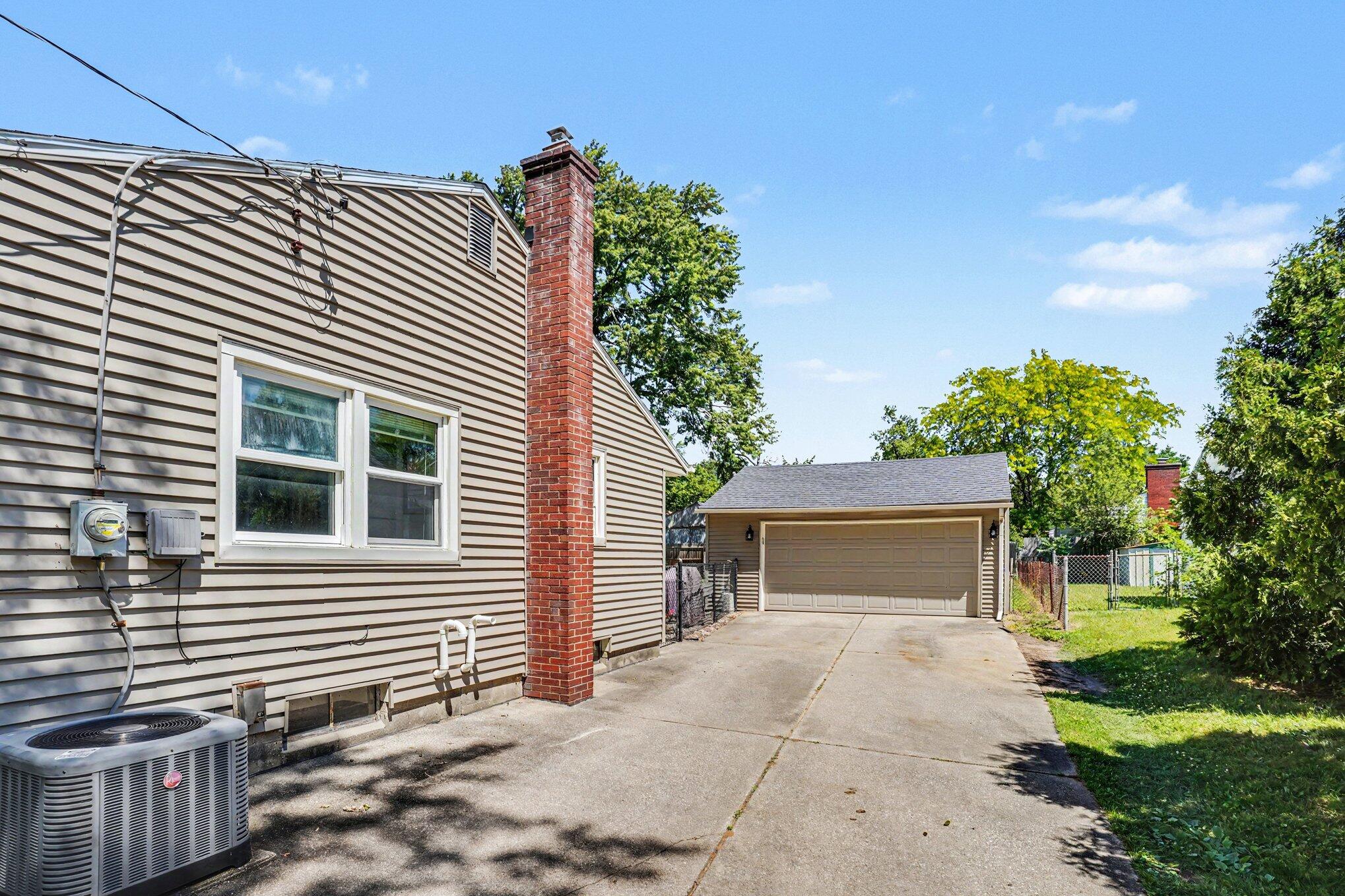 423 E Glenguile Street Kalamazoo MI 49004