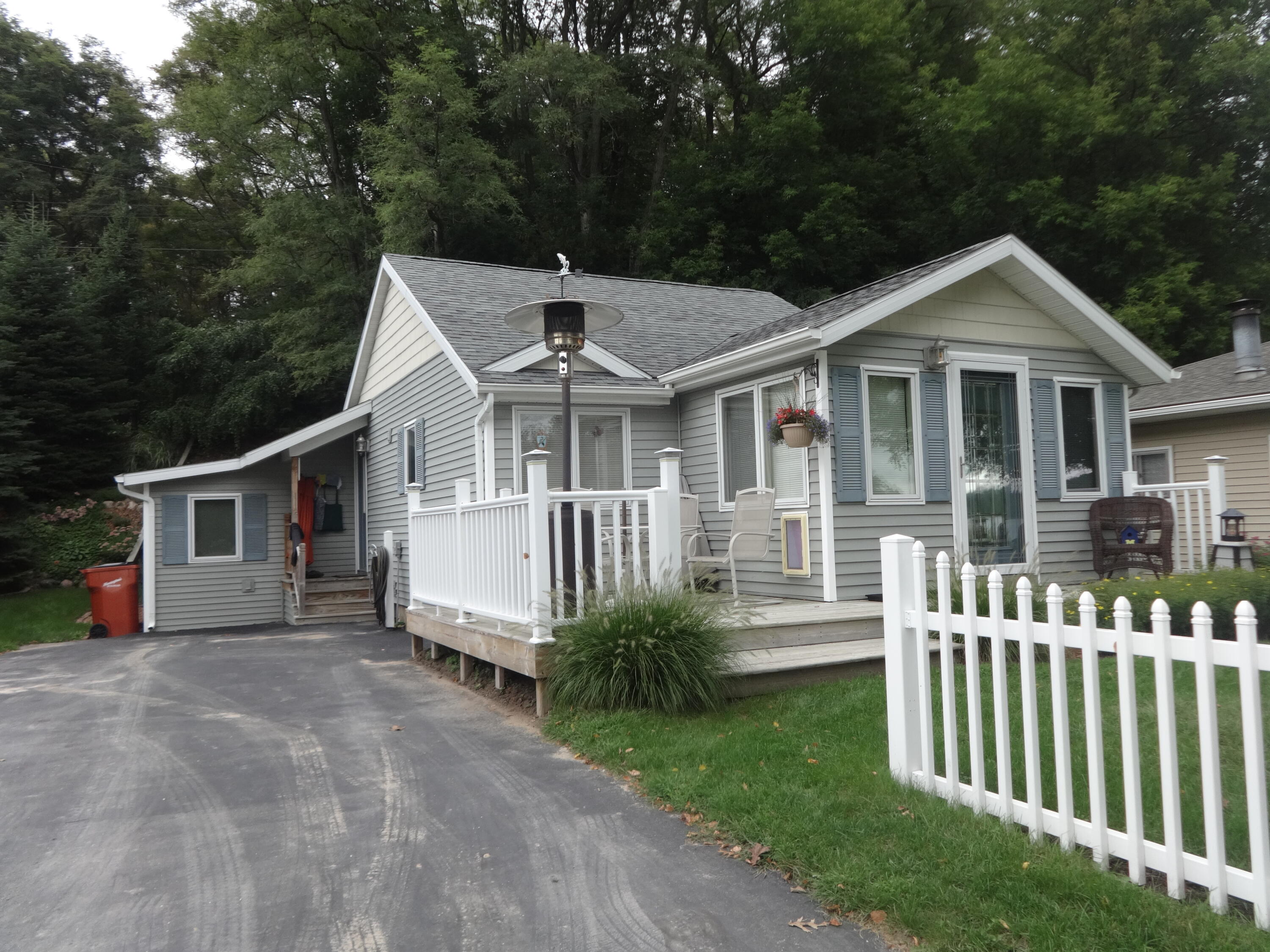 11227 Crooked Lake Road NE Rockford MI 49341