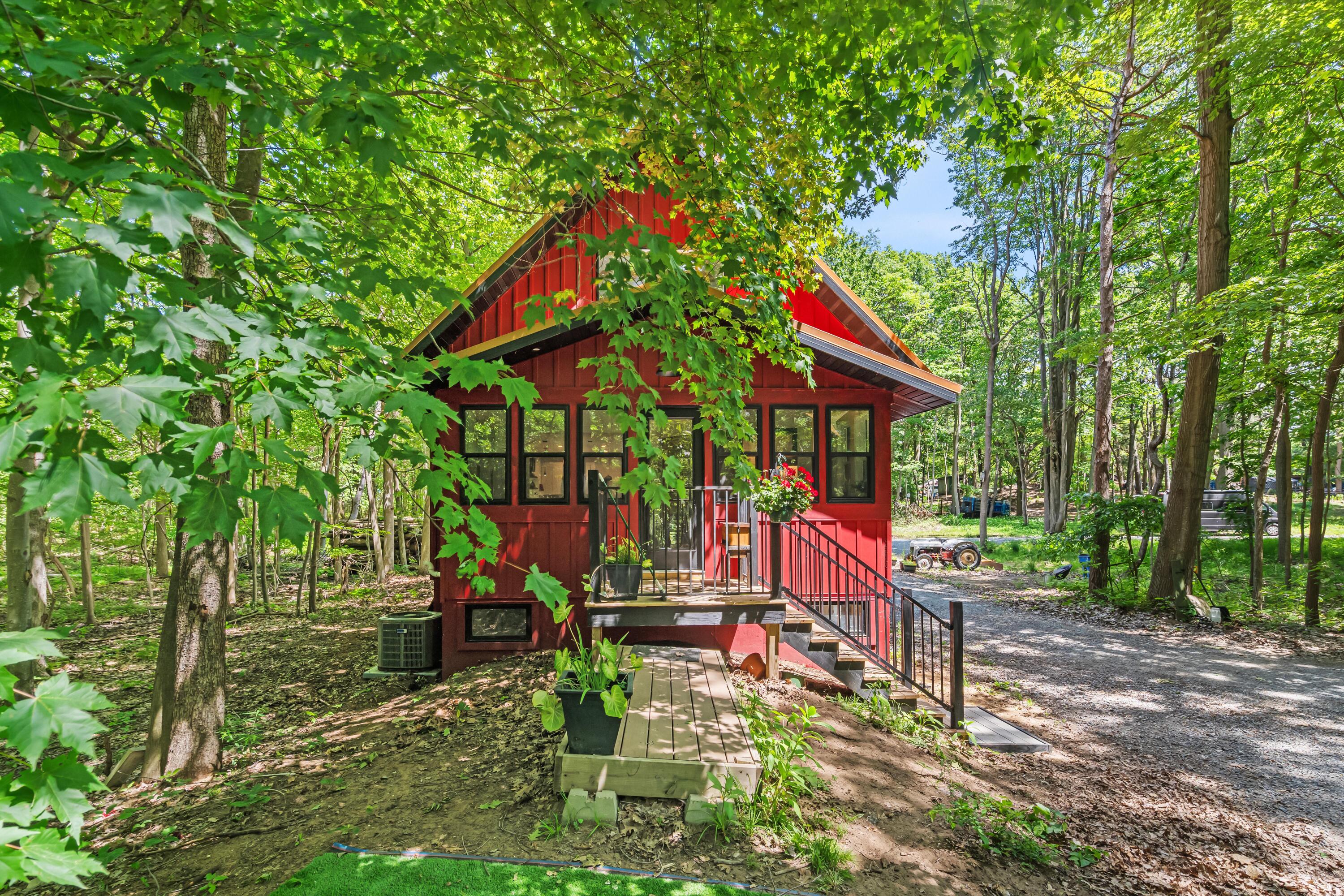 6907 126th Avenue Fennville MI 49408