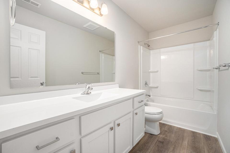 724 Manorwood Circle Benton Harbor MI 49022