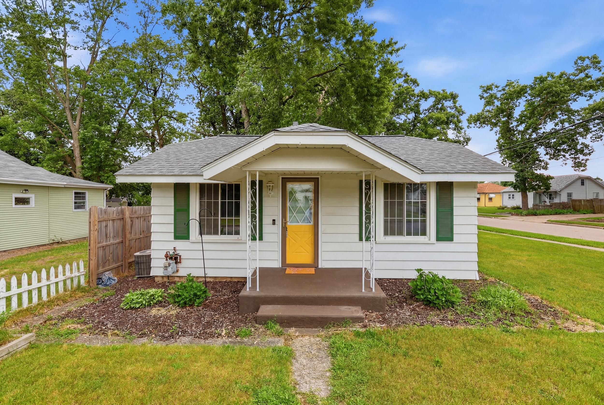 137 Holly Street SW Grand Rapids MI 49548