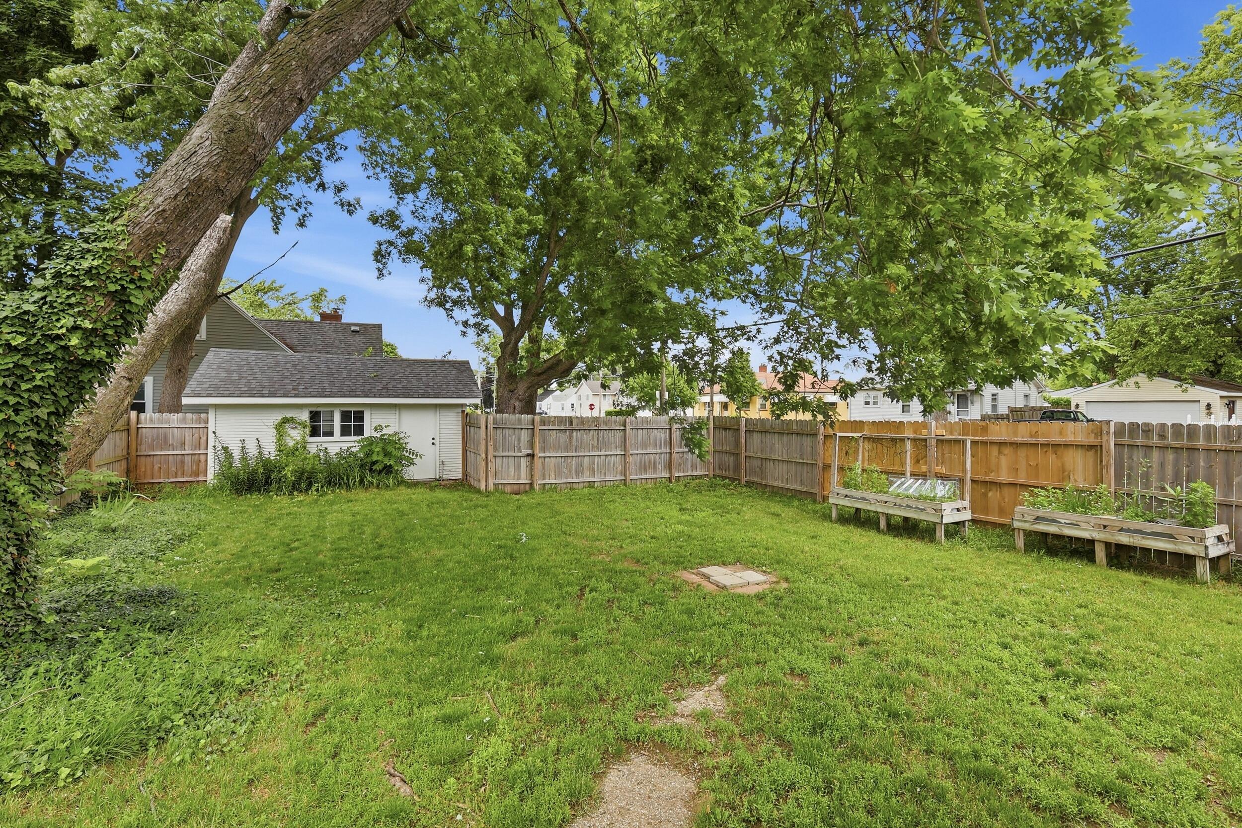 137 Holly Street SW Grand Rapids MI 49548