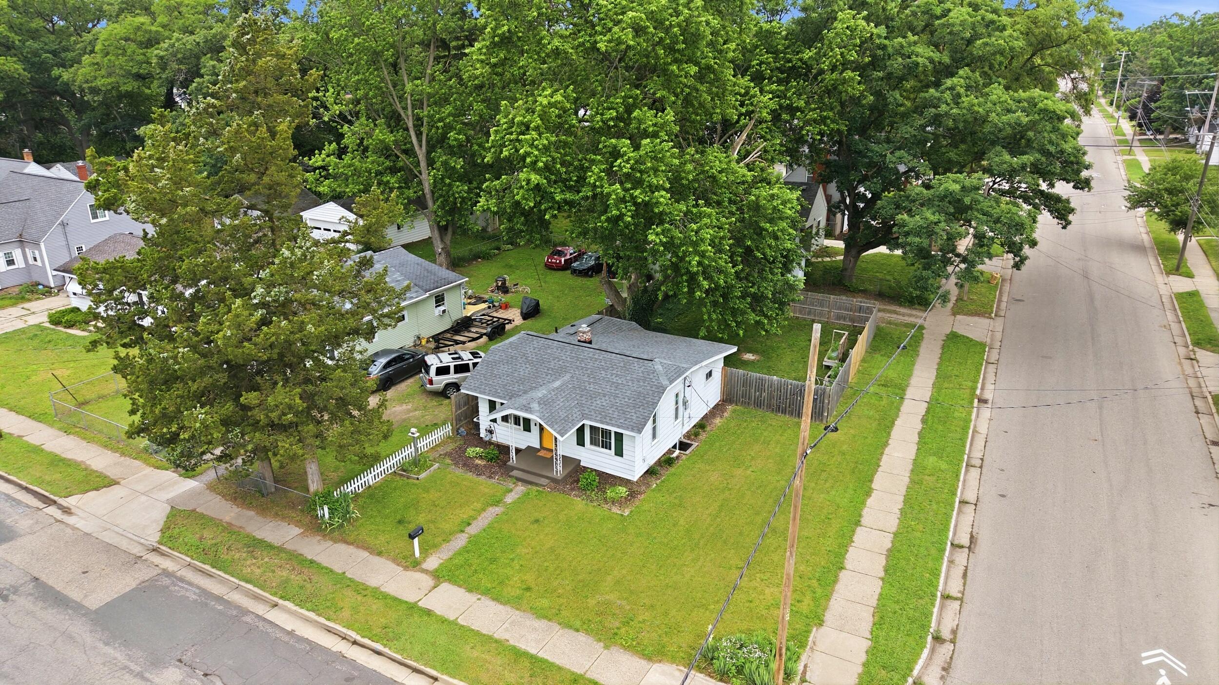 137 Holly Street SW Grand Rapids MI 49548