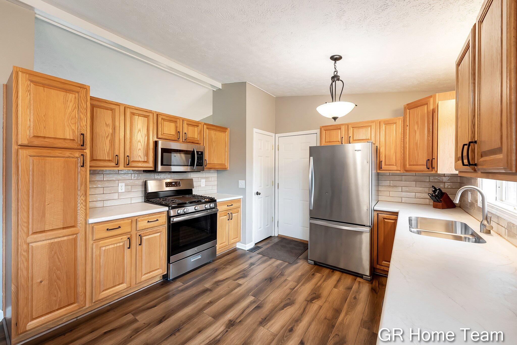 2304 Brookfarm Court SE Grand Rapids MI 49508
