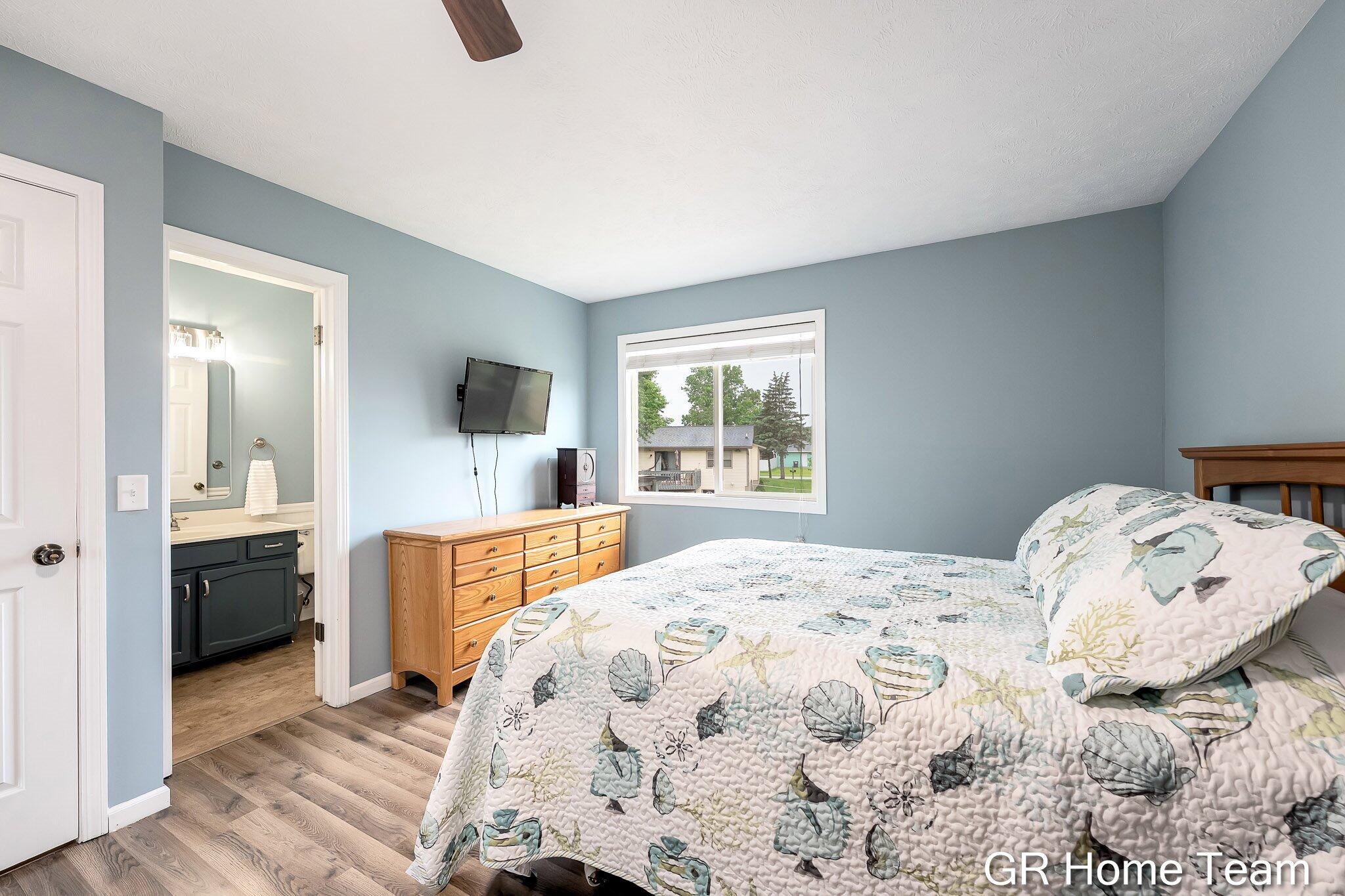 2304 Brookfarm Court SE Grand Rapids MI 49508