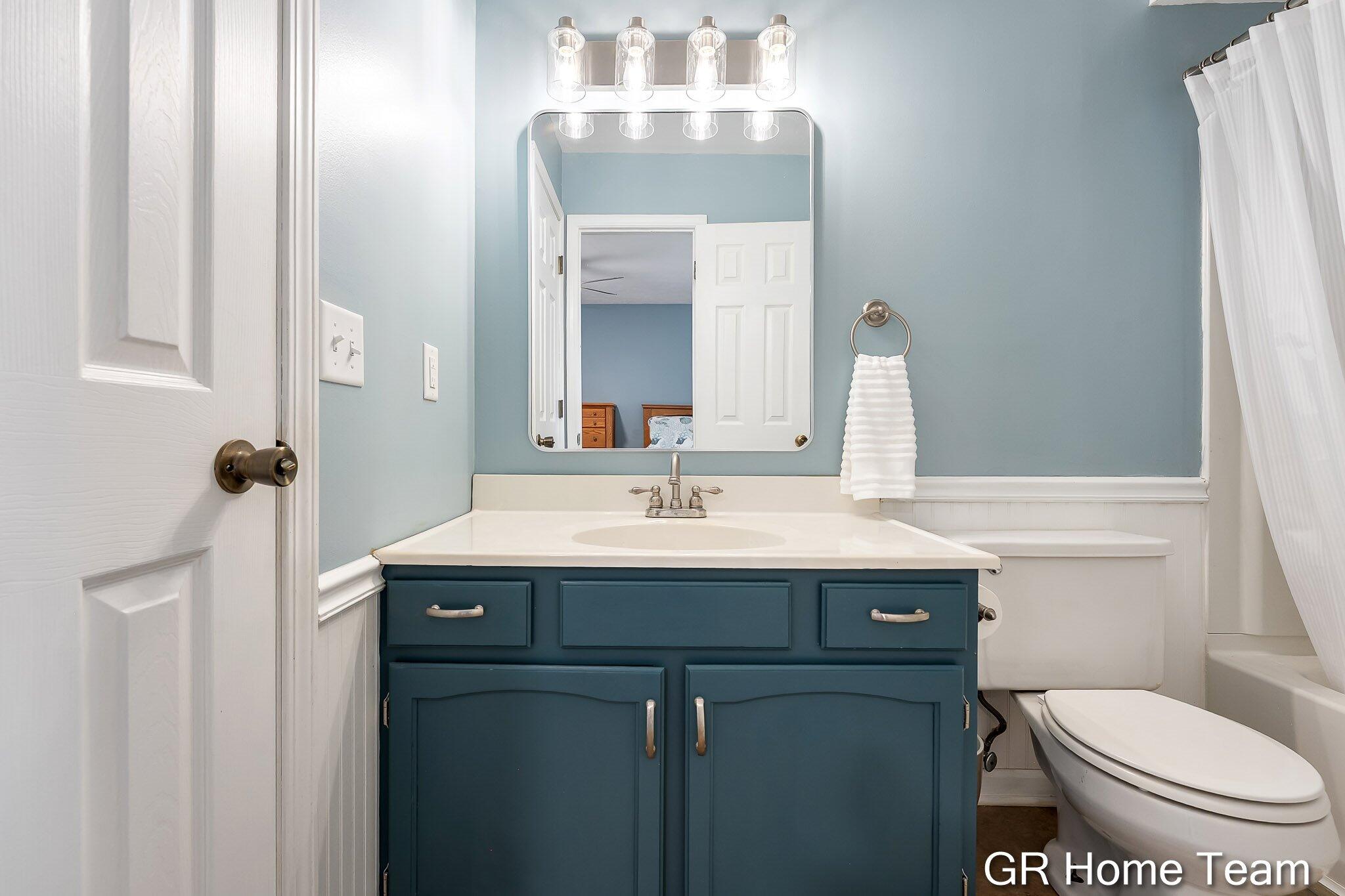 2304 Brookfarm Court SE Grand Rapids MI 49508