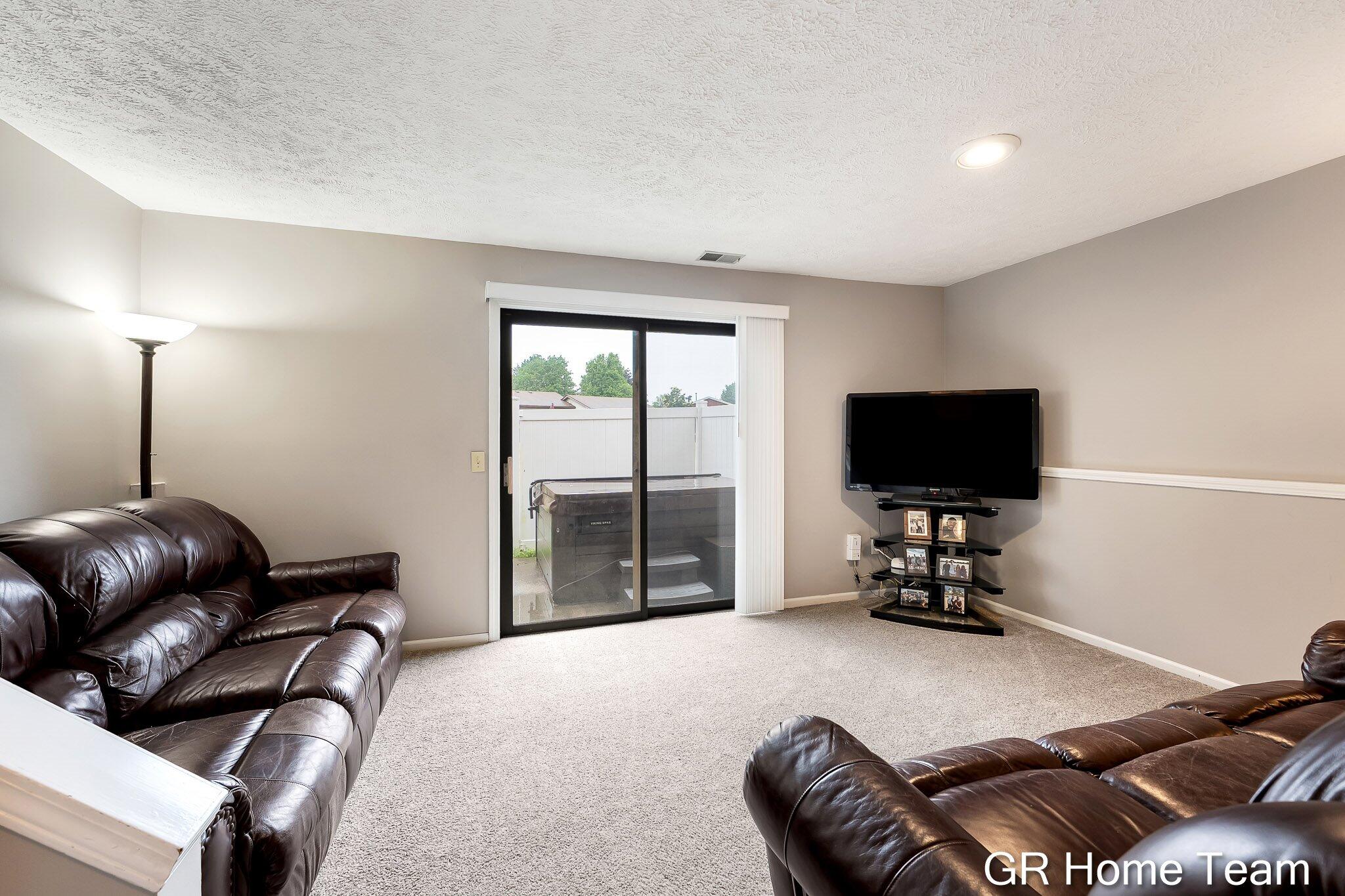 2304 Brookfarm Court SE Grand Rapids MI 49508