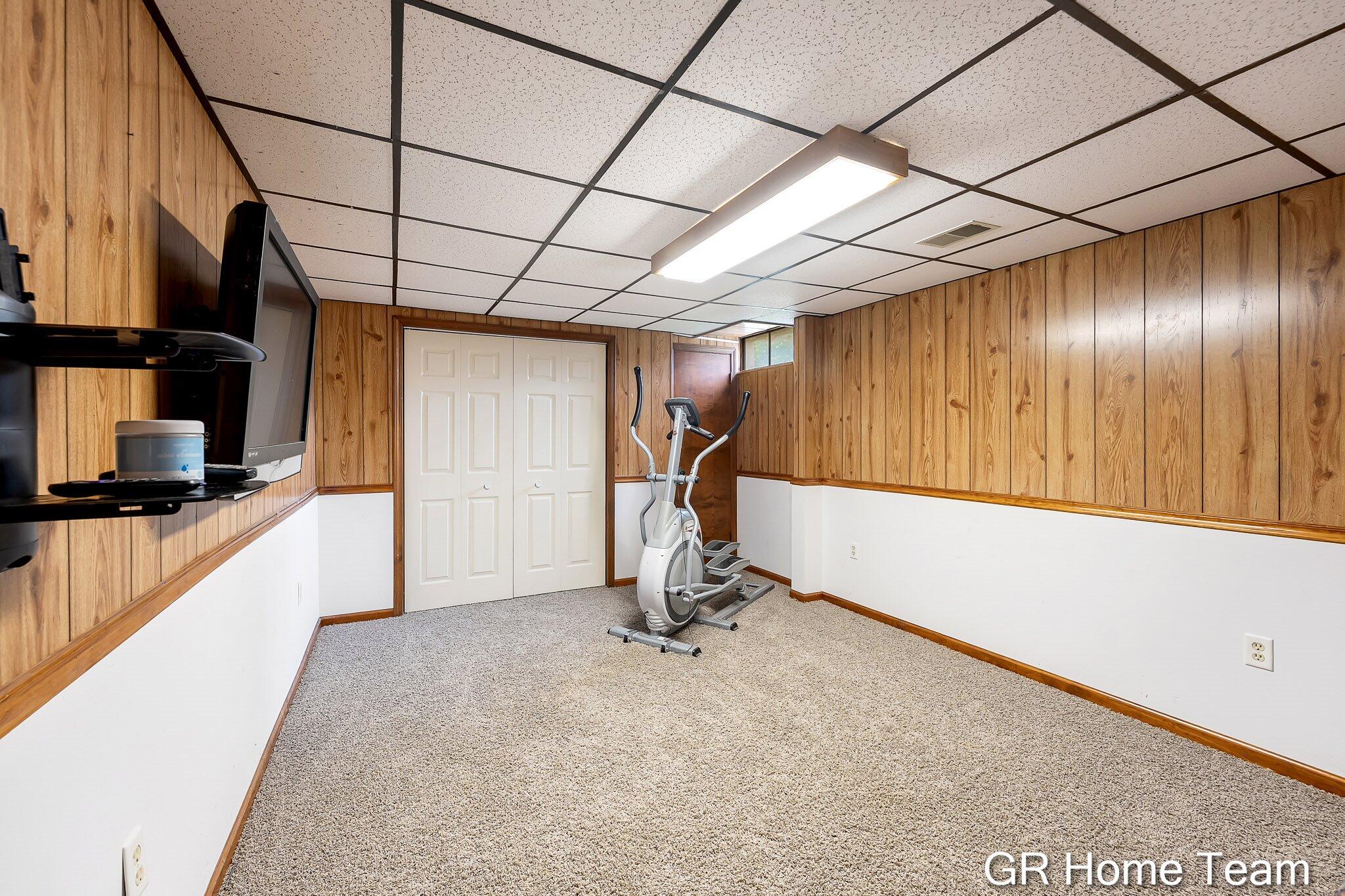 2304 Brookfarm Court SE Grand Rapids MI 49508