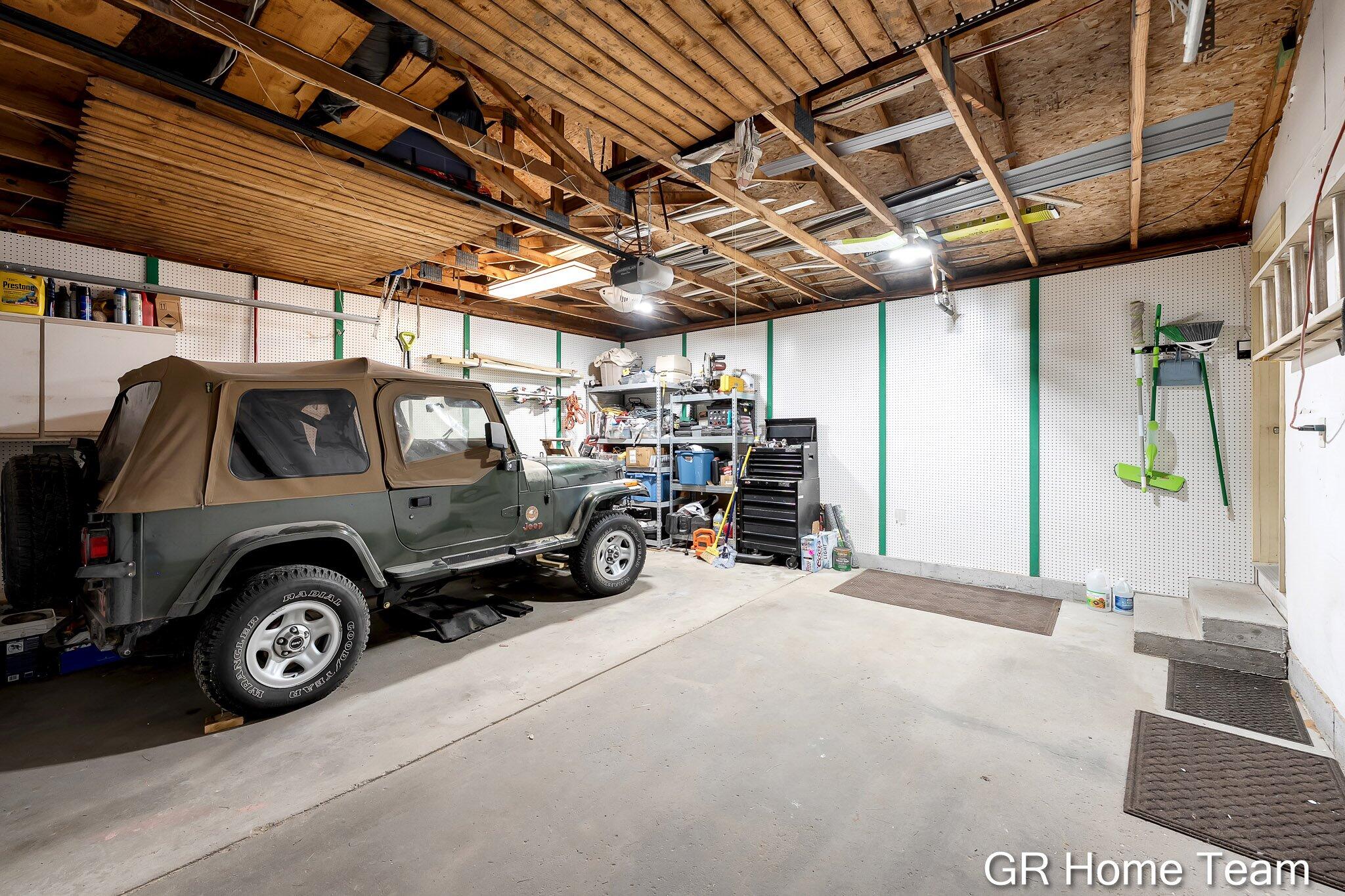 2304 Brookfarm Court SE Grand Rapids MI 49508
