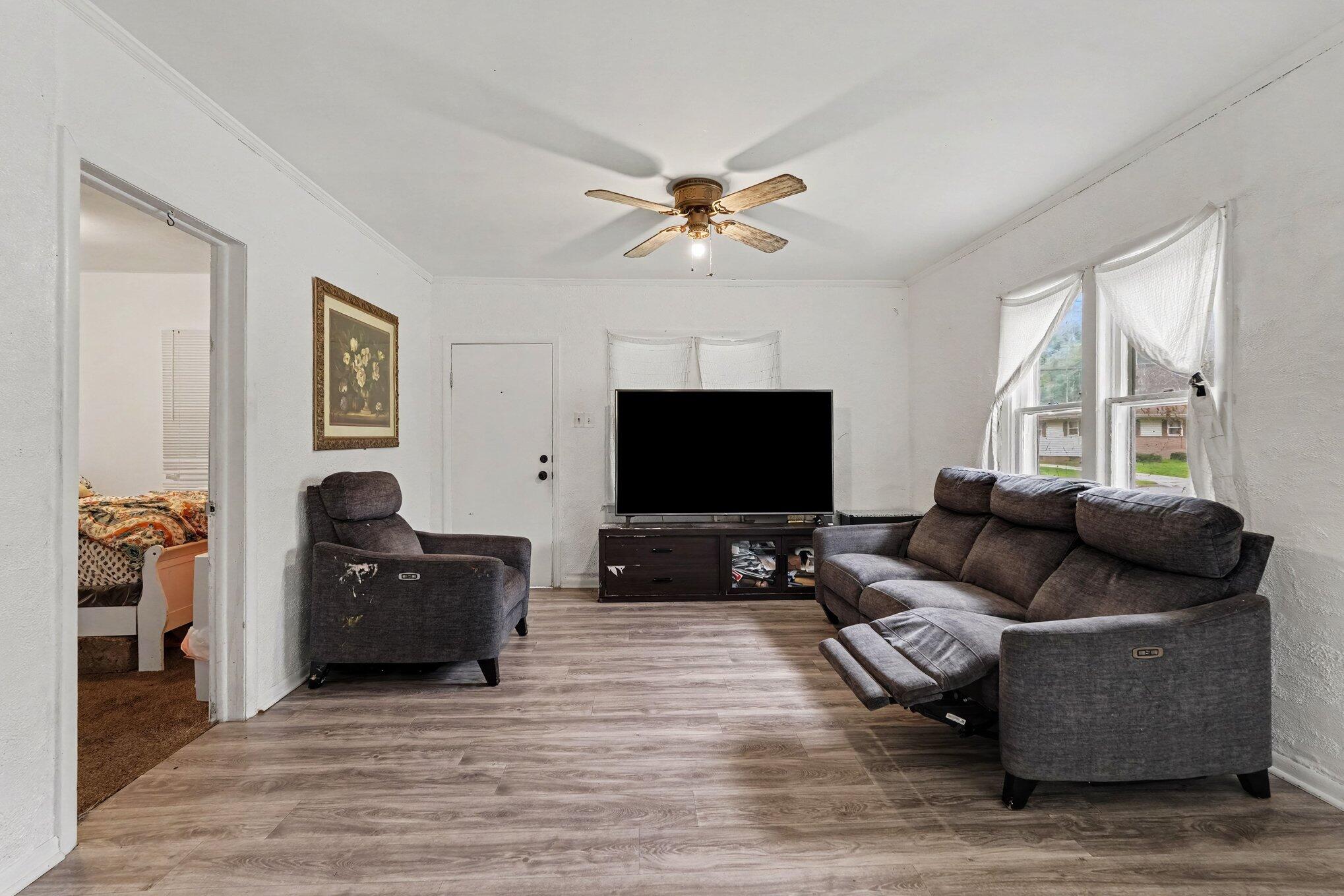 952 Calvary Avenue NW Grand Rapids MI 49504