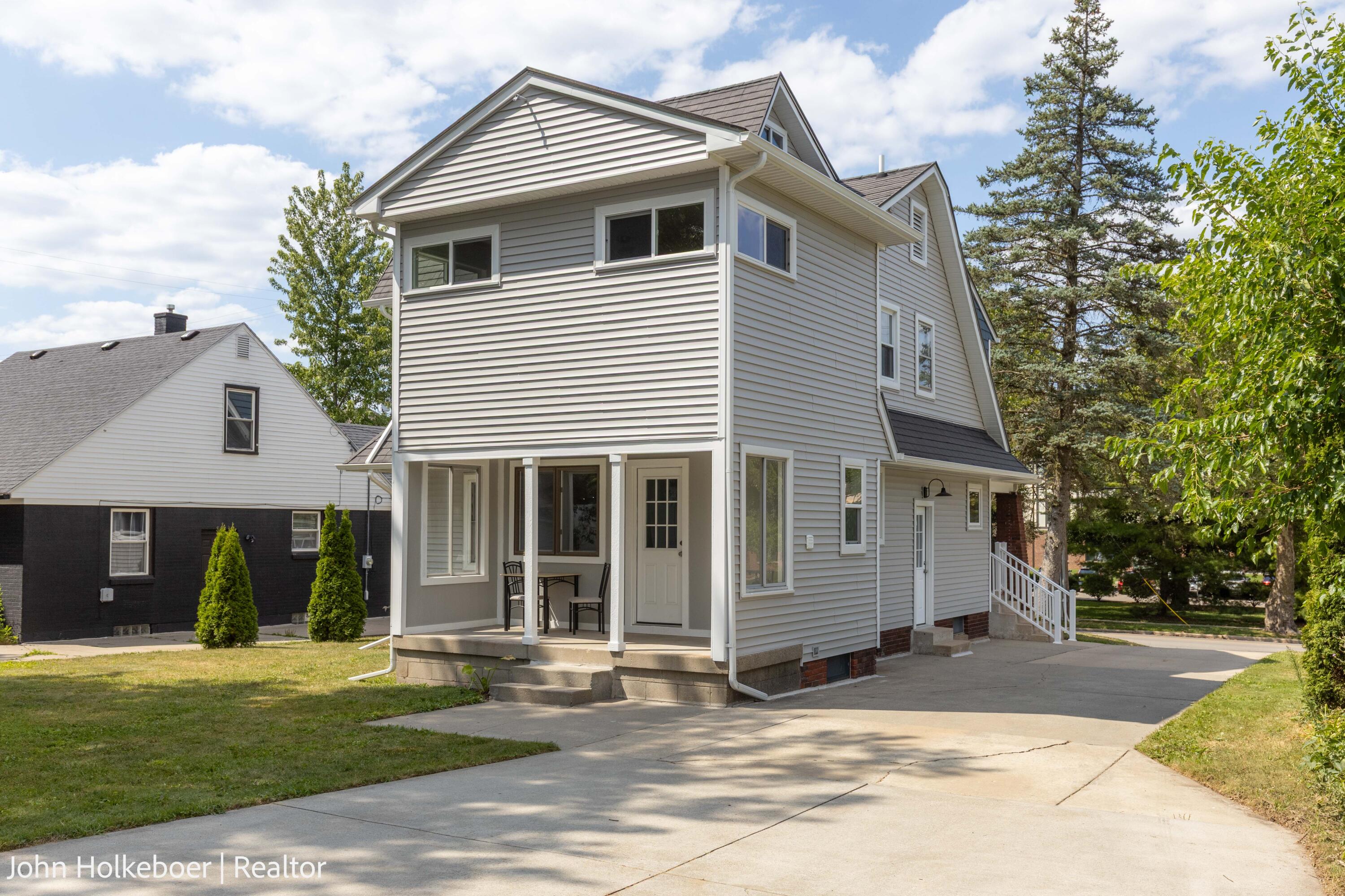 1948 Boston Street SE Grand Rapids MI 49506
