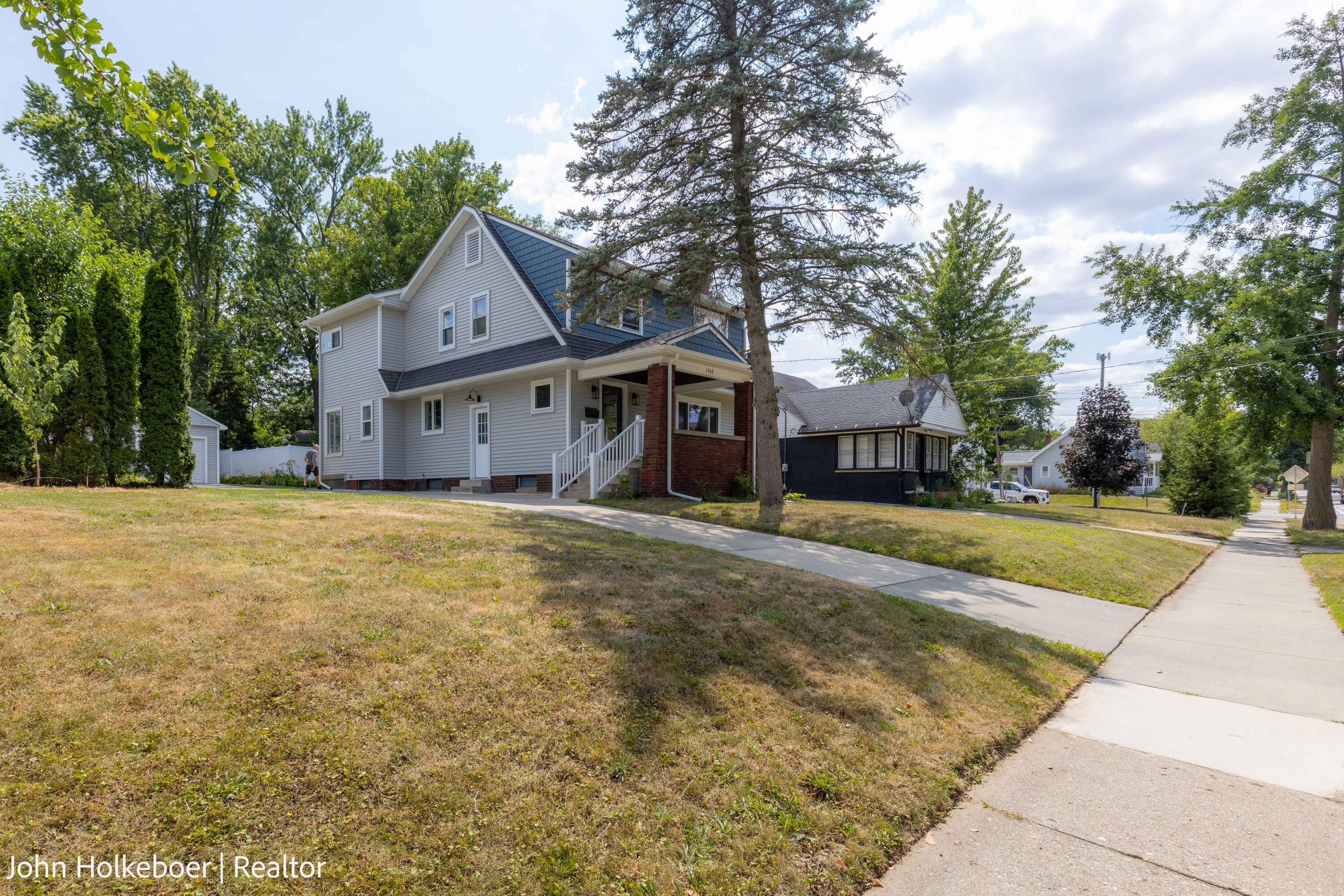 1948 Boston Street SE Grand Rapids MI 49506