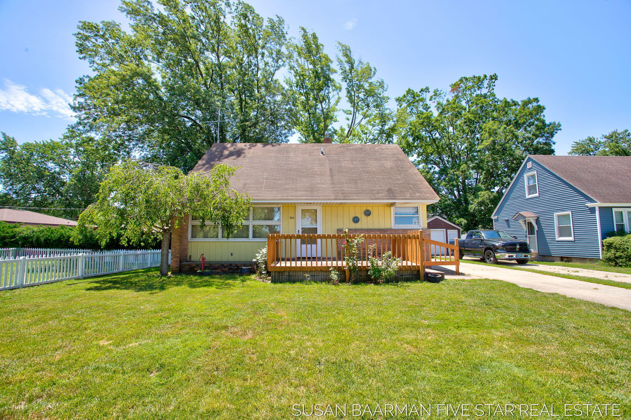 300 W 27th Street Holland MI 49423