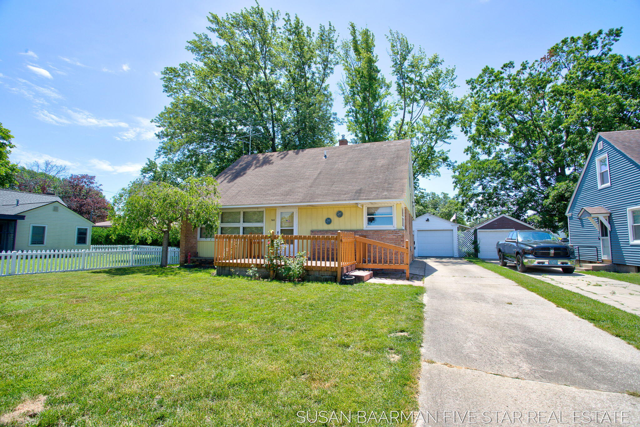 300 W 27th Street Holland MI 49423