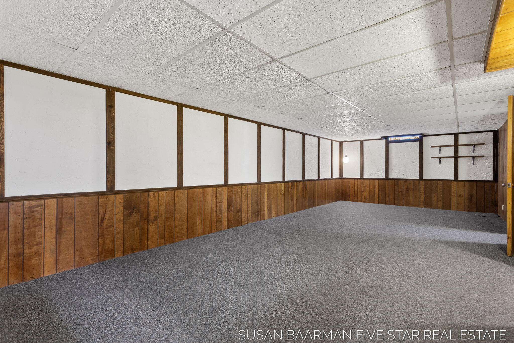 300 W 27th Street Holland MI 49423