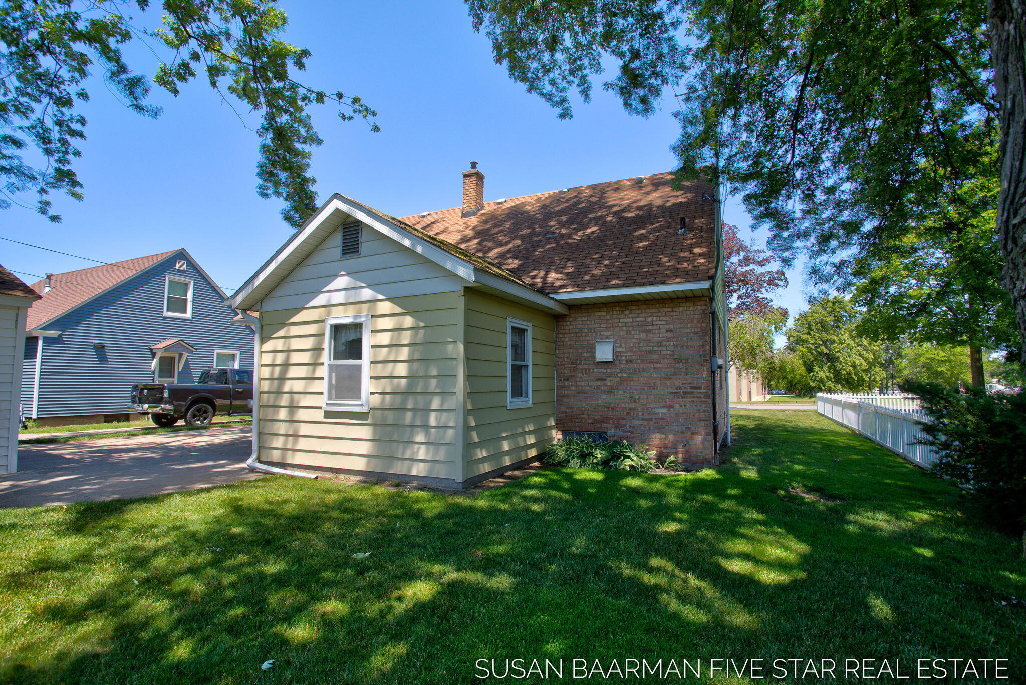 300 W 27th Street Holland MI 49423