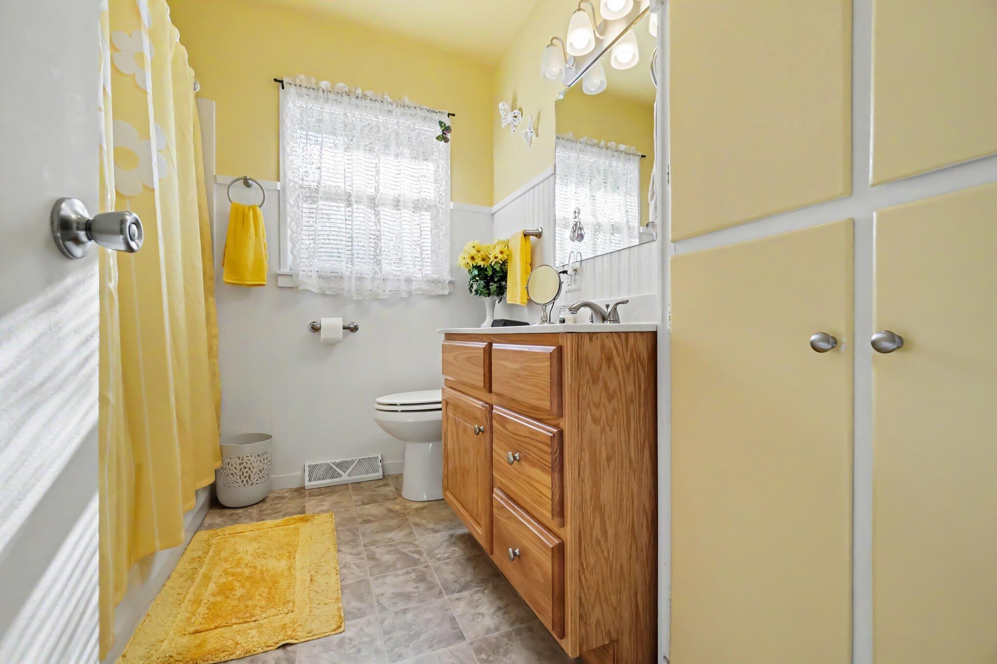 1207 Elkerton Avenue Kalamazoo MI 49048