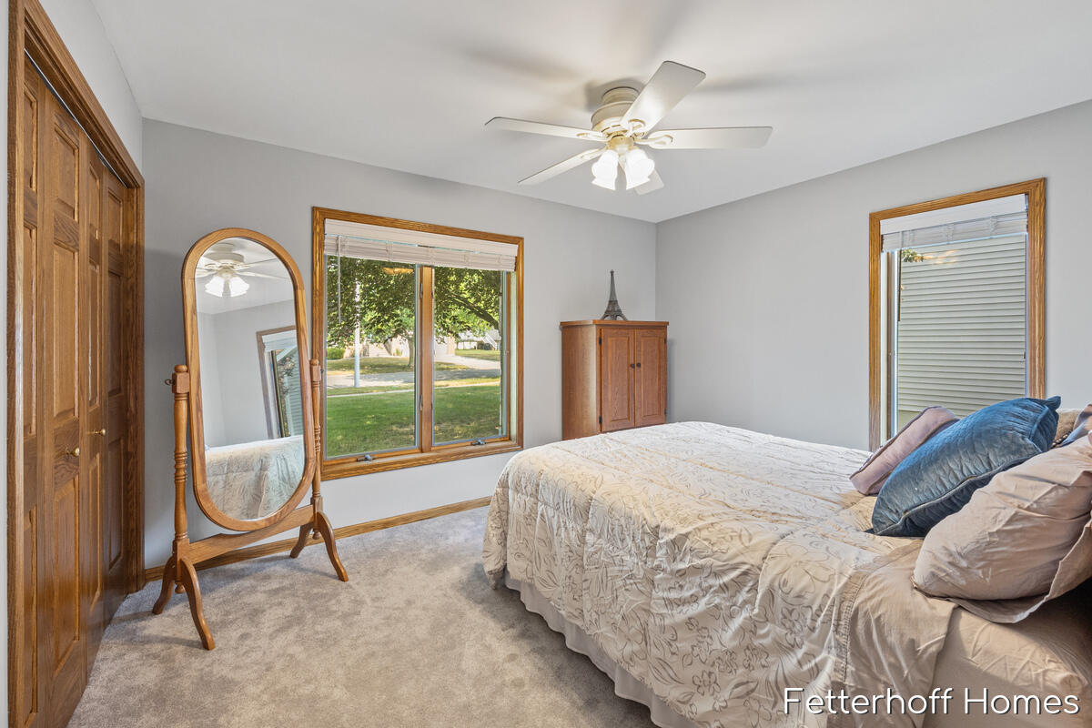 1900 Cherry Run Drive NW Grand Rapids MI 49504