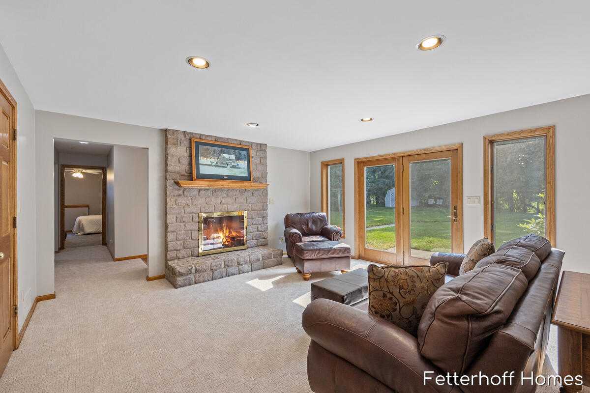 1900 Cherry Run Drive NW Grand Rapids MI 49504