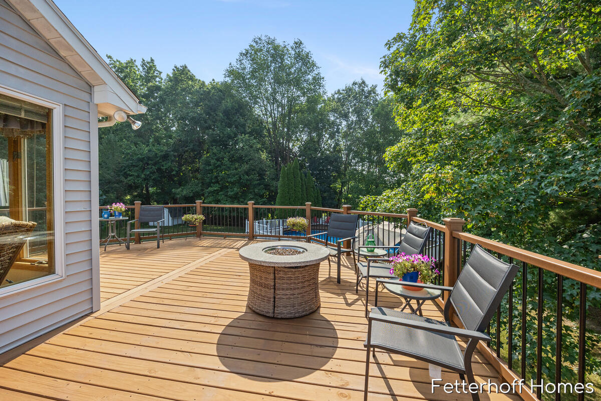 1900 Cherry Run Drive NW Grand Rapids MI 49504