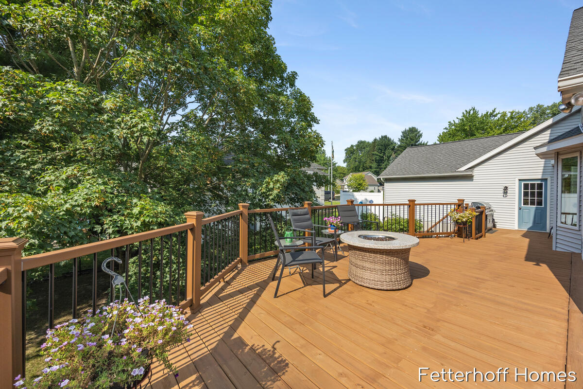 1900 Cherry Run Drive NW Grand Rapids MI 49504