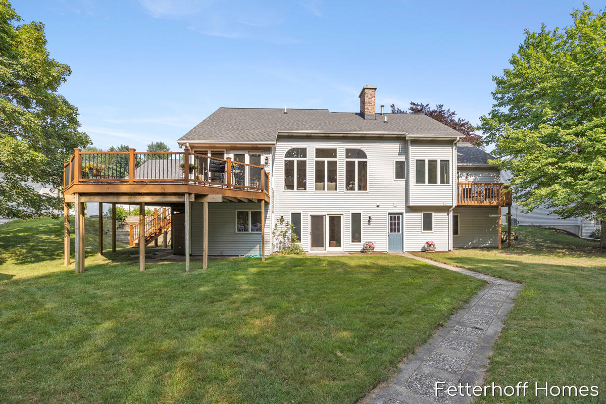 1900 Cherry Run Drive NW Grand Rapids MI 49504