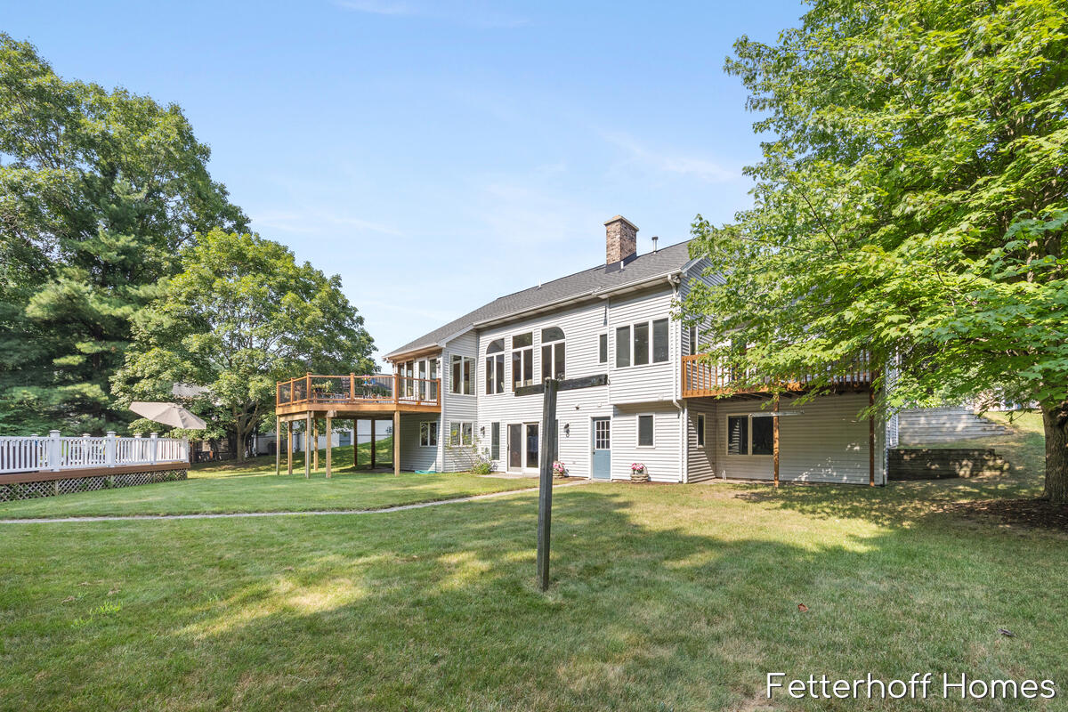 1900 Cherry Run Drive NW Grand Rapids MI 49504