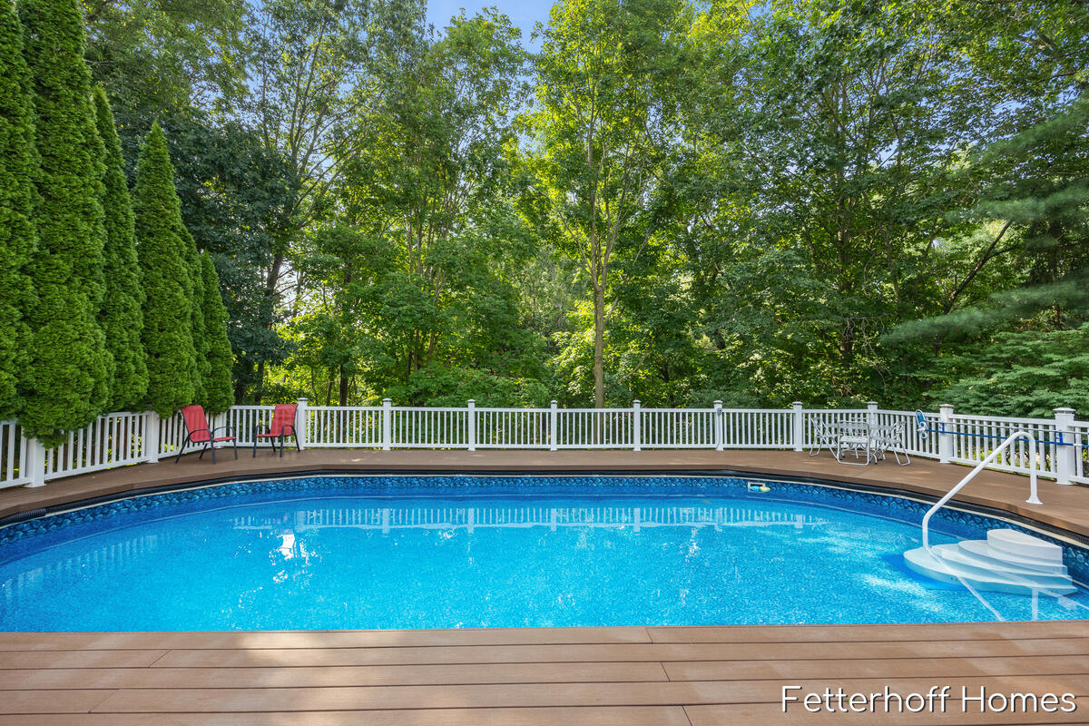 1900 Cherry Run Drive NW Grand Rapids MI 49504