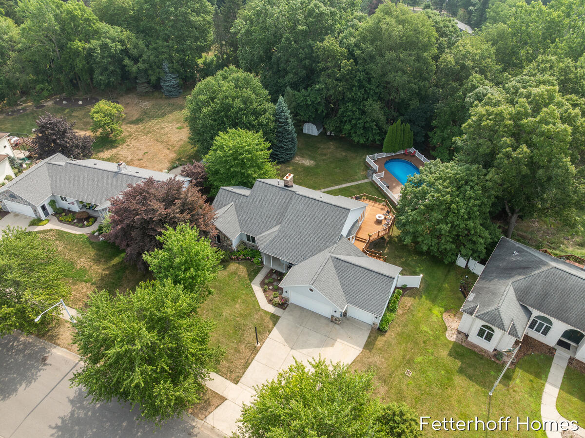 1900 Cherry Run Drive NW Grand Rapids MI 49504
