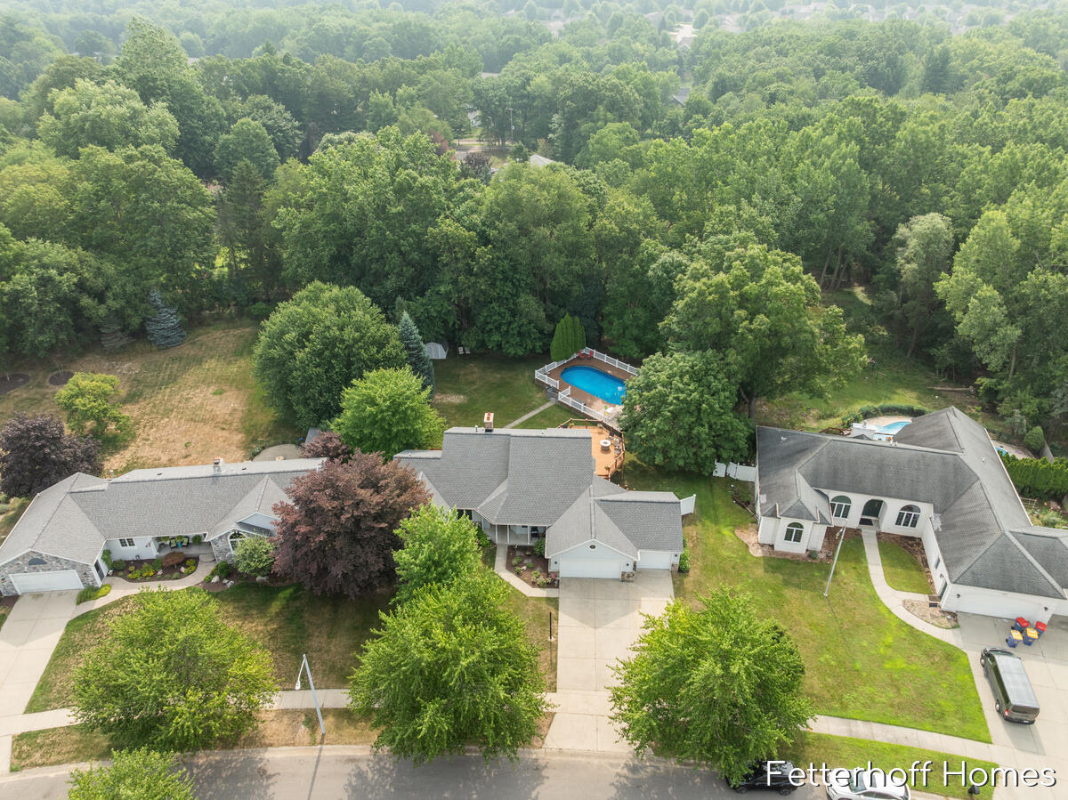 1900 Cherry Run Drive NW Grand Rapids MI 49504