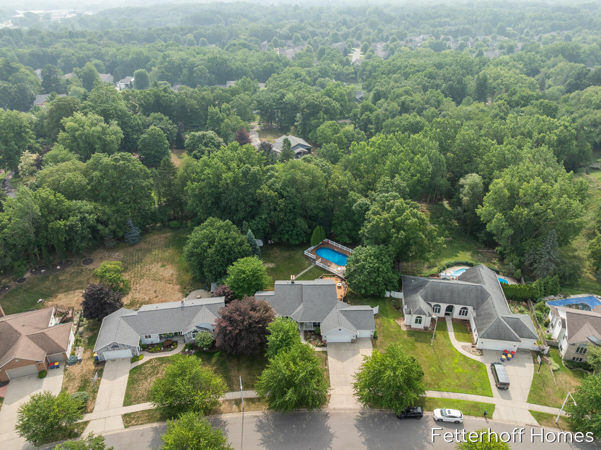 1900 Cherry Run Drive NW Grand Rapids MI 49504