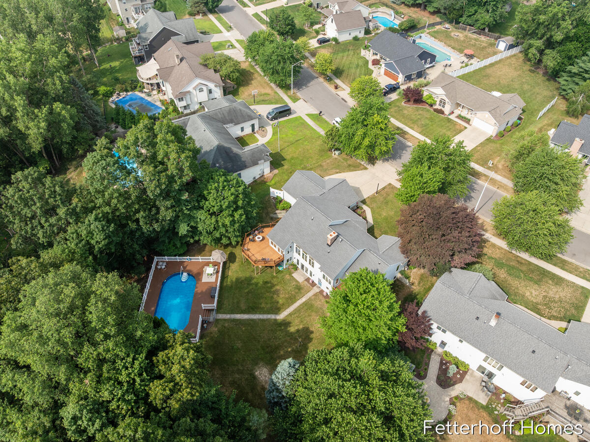 1900 Cherry Run Drive NW Grand Rapids MI 49504