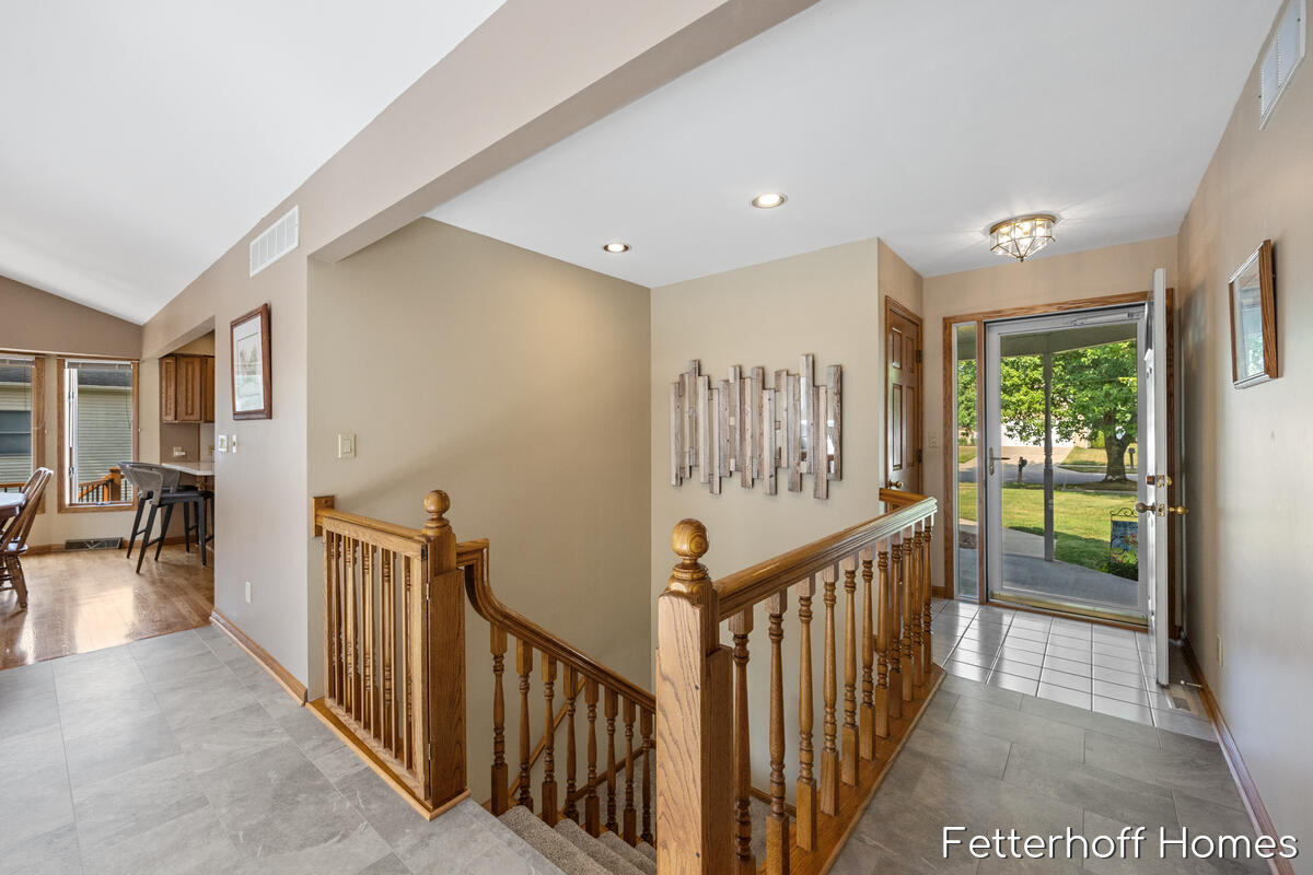 1900 Cherry Run Drive NW Grand Rapids MI 49504