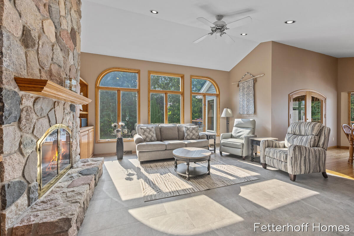 1900 Cherry Run Drive NW Grand Rapids MI 49504
