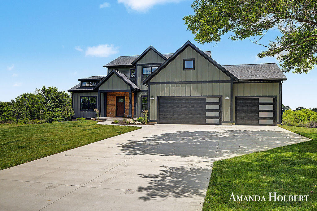 11364 Stout Avenue NE Rockford MI 49341