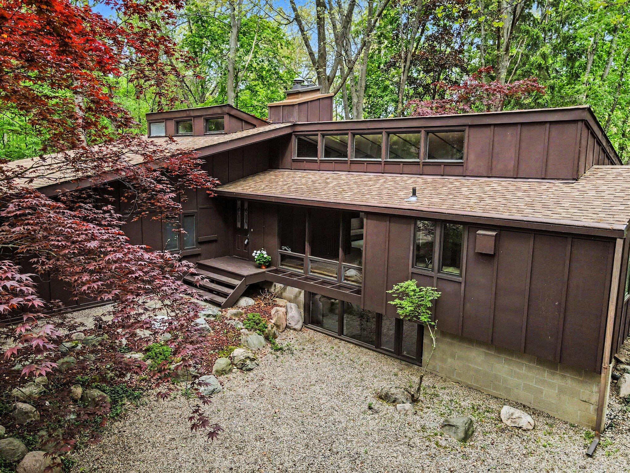 1000 Carolee Lane Kalamazoo MI 49008