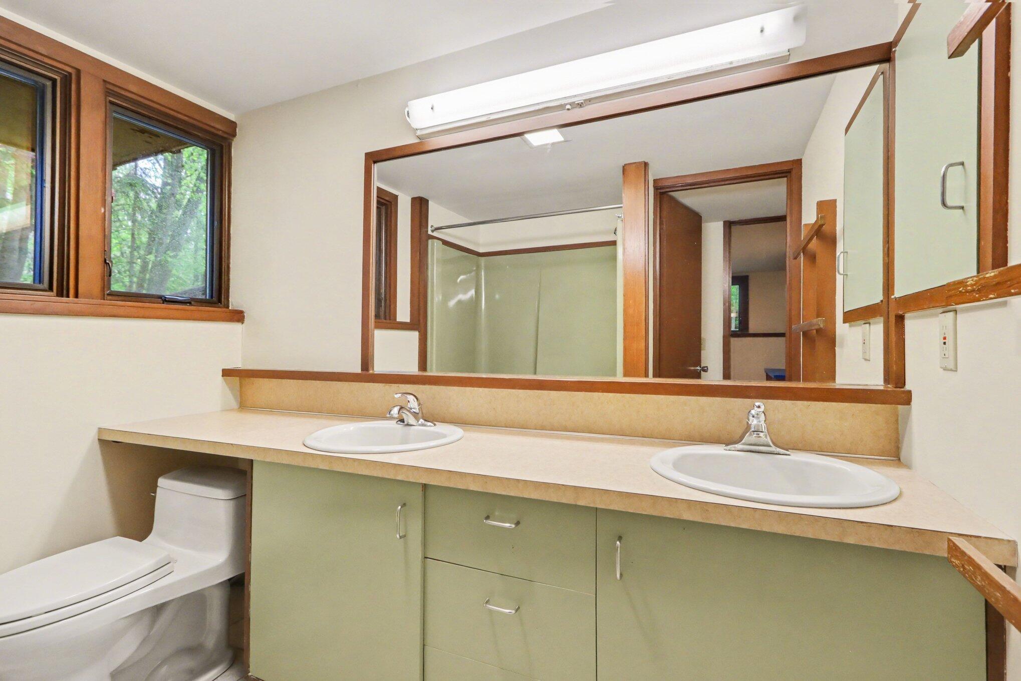 1000 Carolee Lane Kalamazoo MI 49008