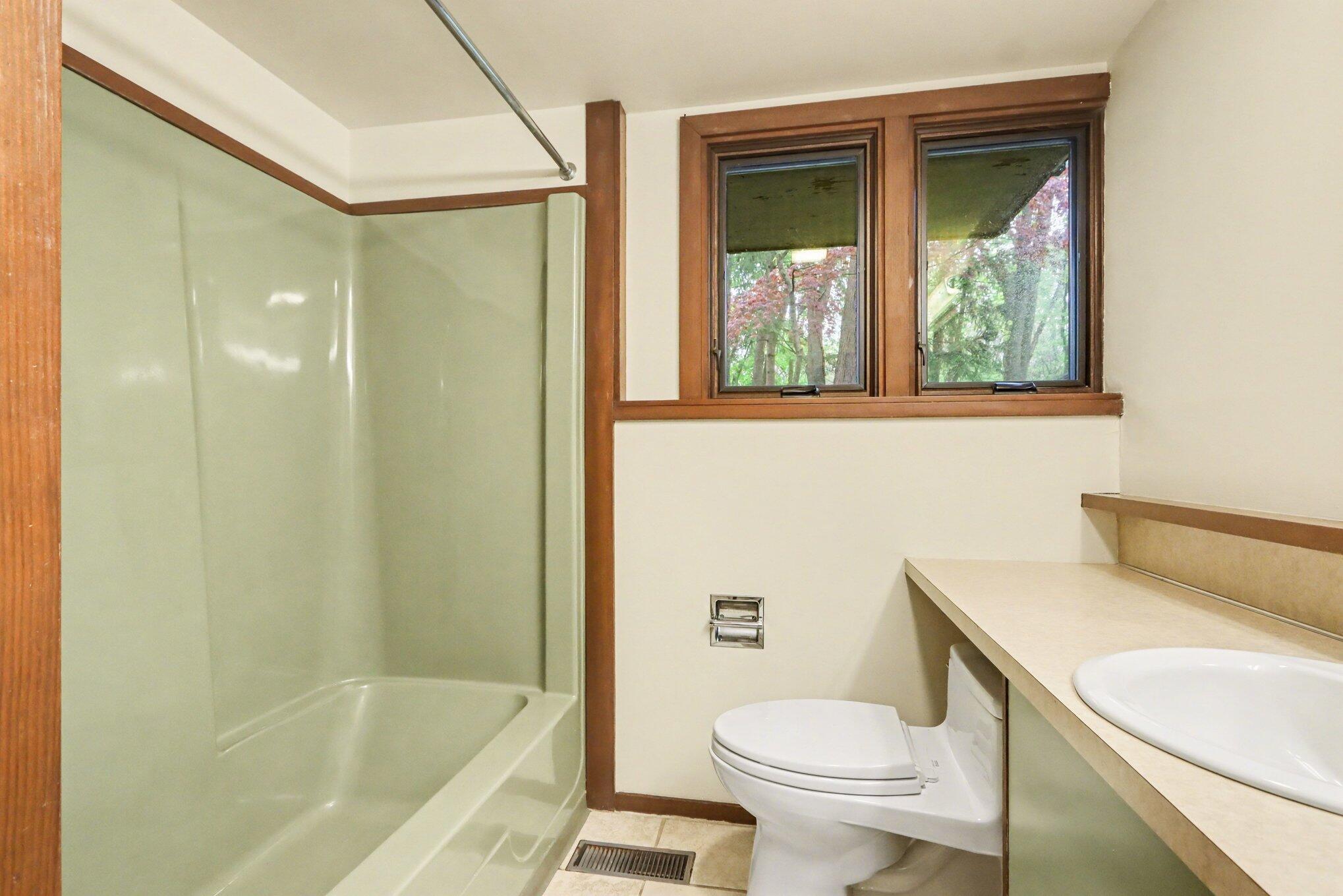 1000 Carolee Lane Kalamazoo MI 49008