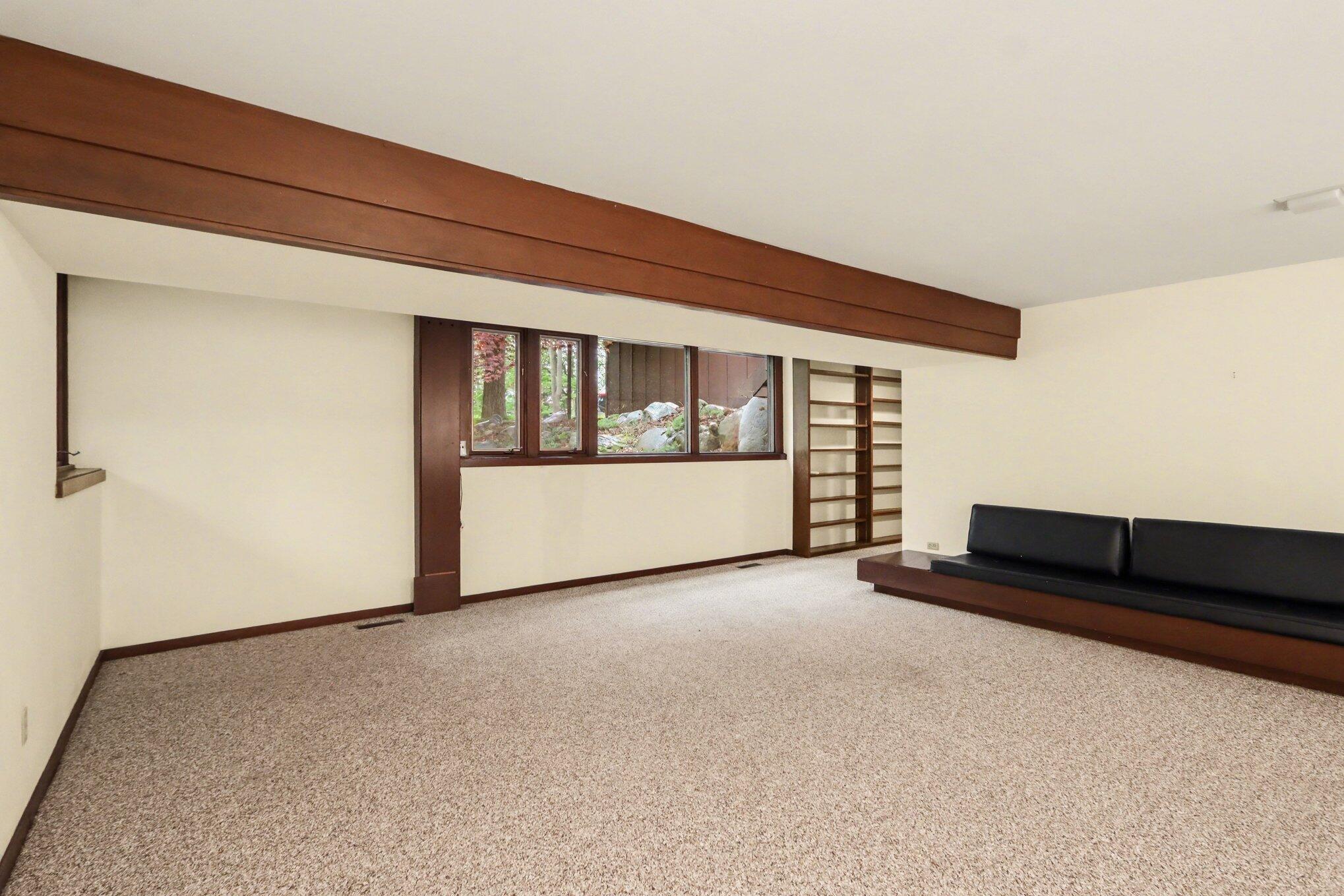 1000 Carolee Lane Kalamazoo MI 49008