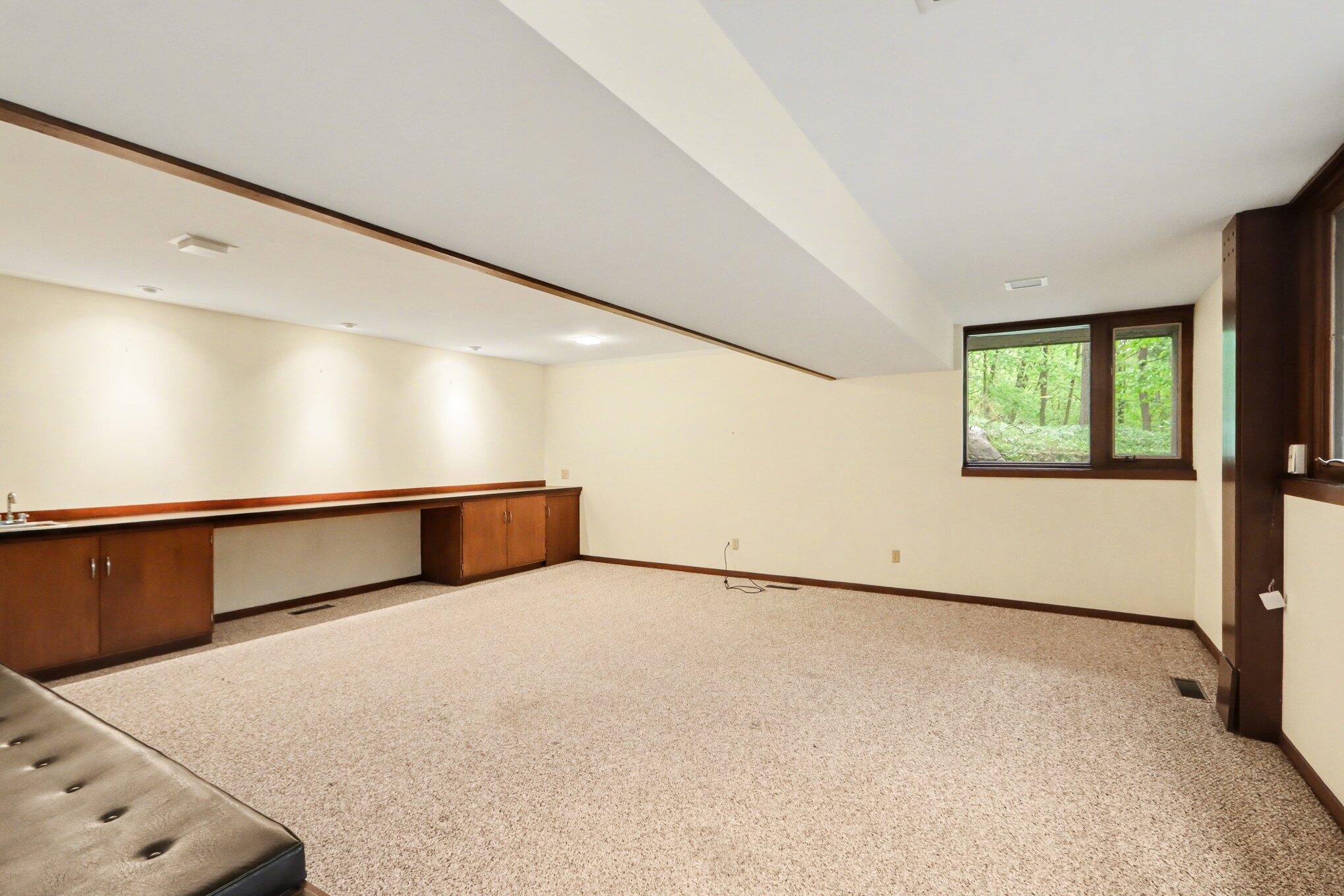 1000 Carolee Lane Kalamazoo MI 49008