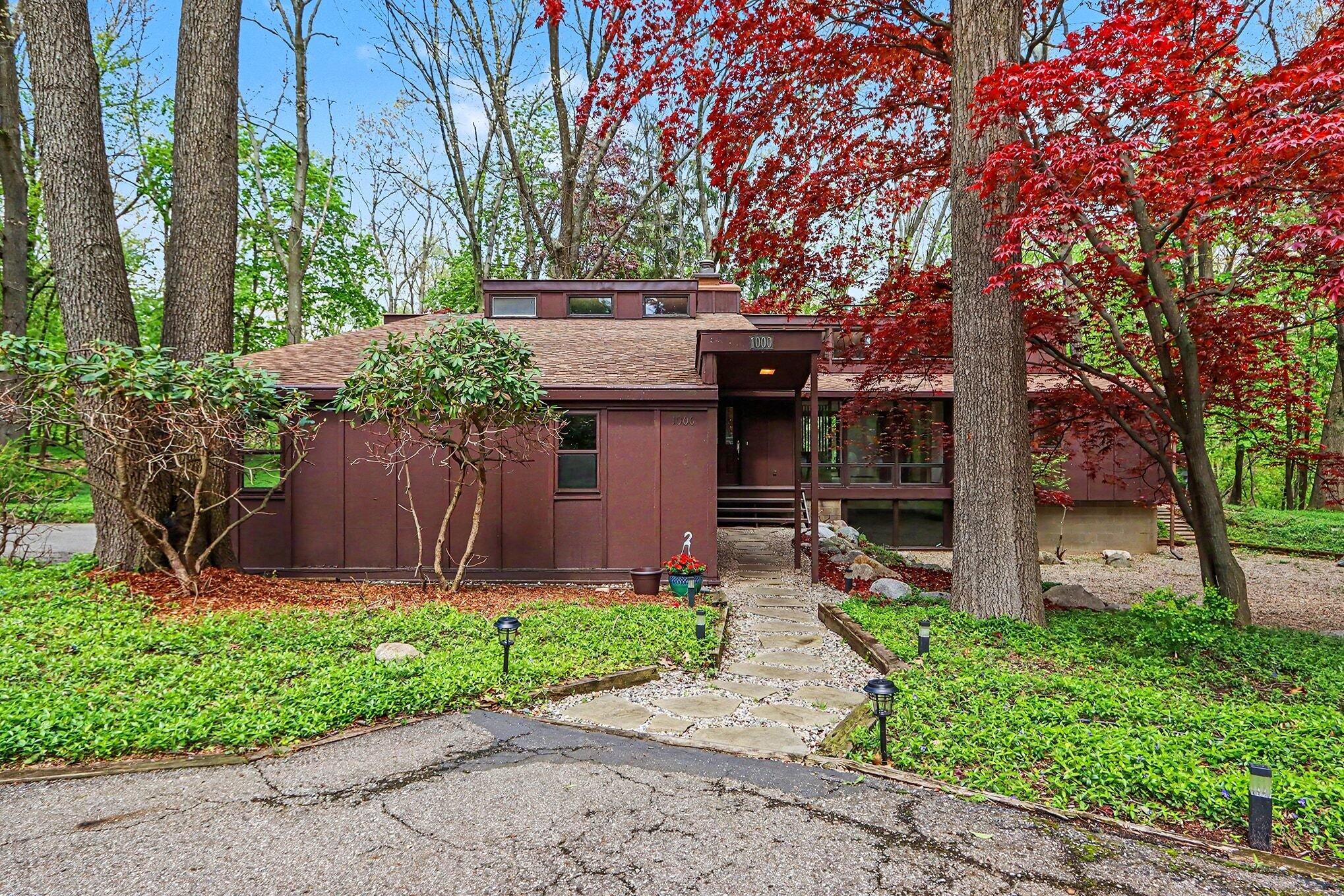 1000 Carolee Lane Kalamazoo MI 49008