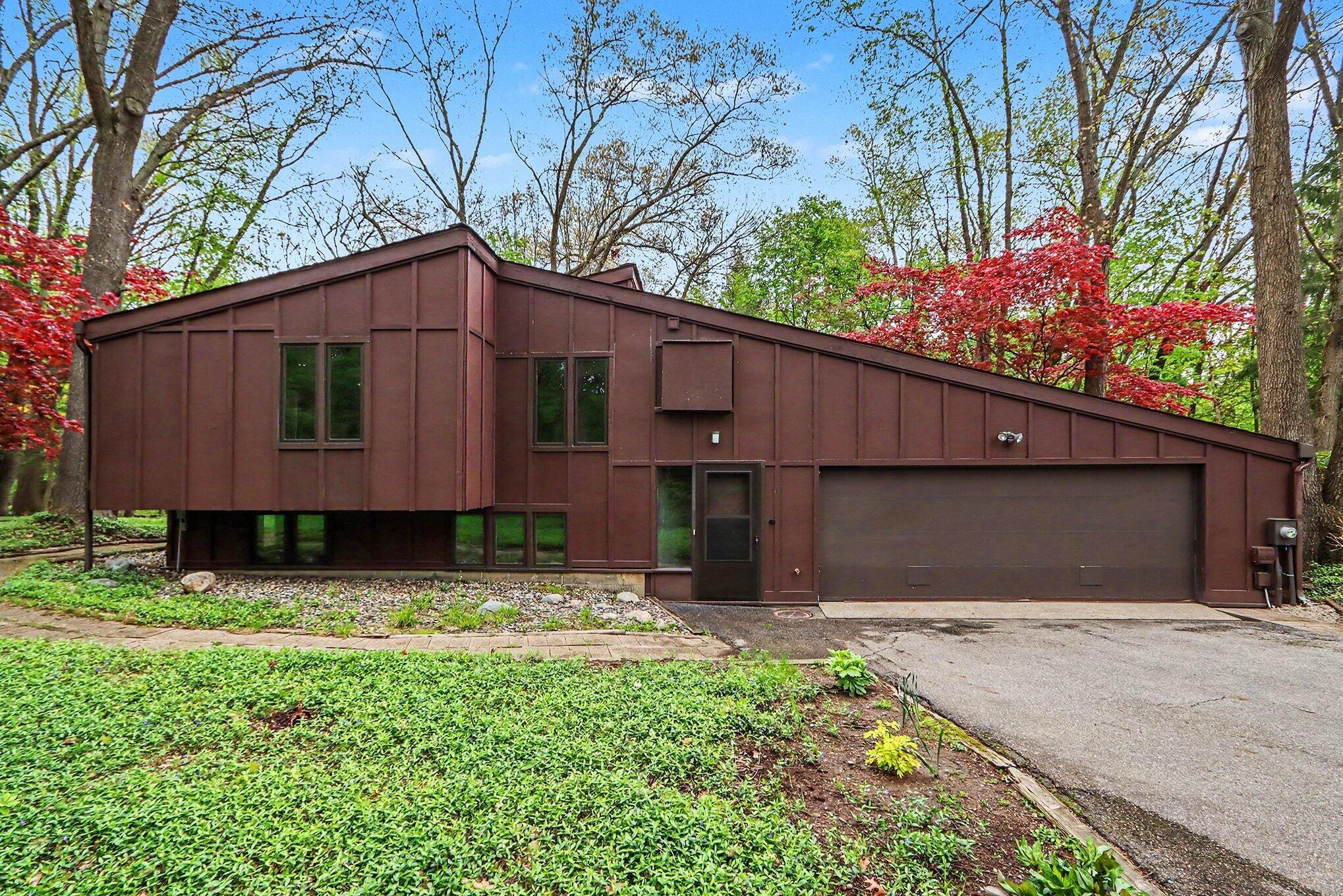 1000 Carolee Lane Kalamazoo MI 49008