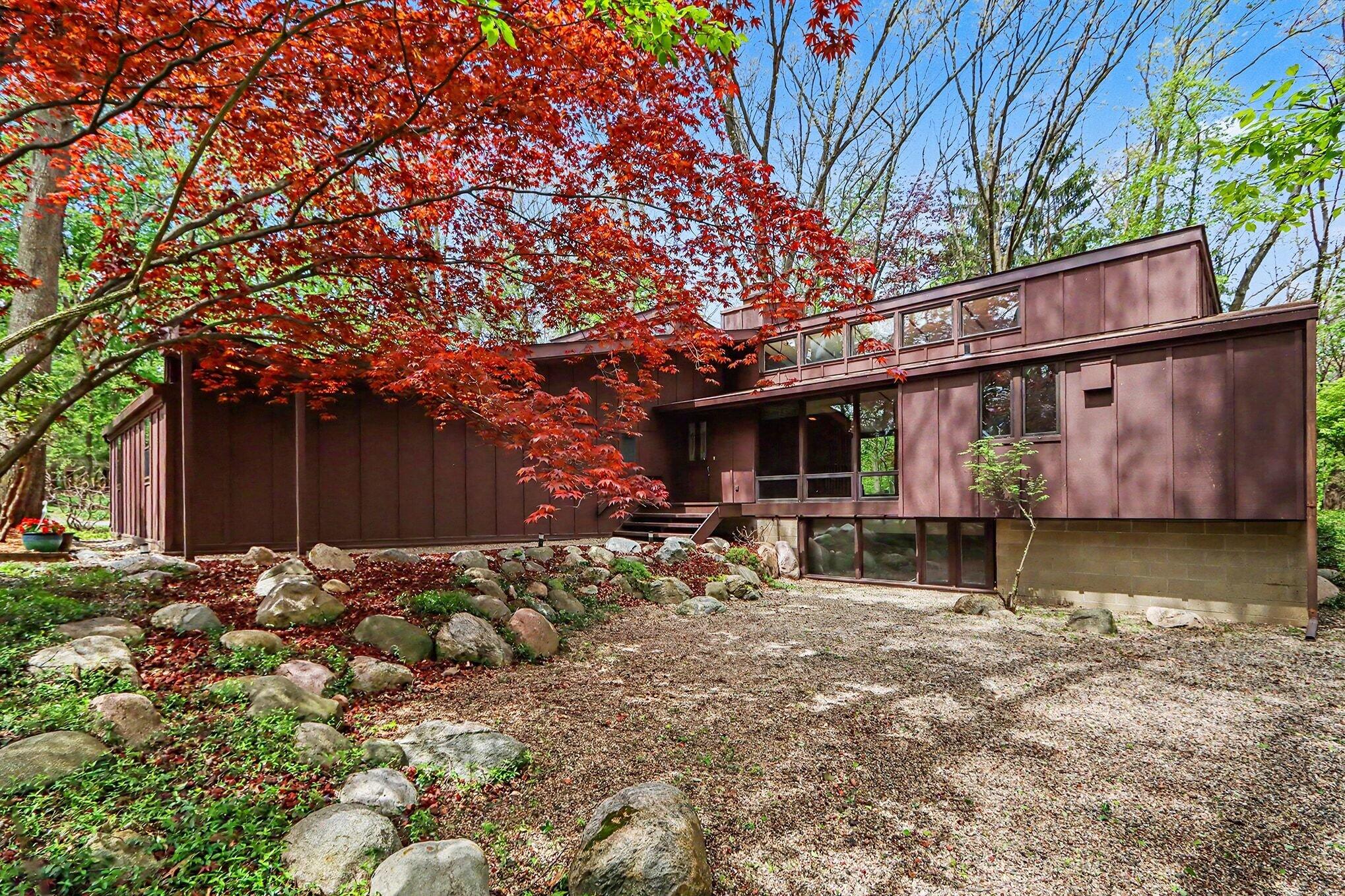 1000 Carolee Lane Kalamazoo MI 49008