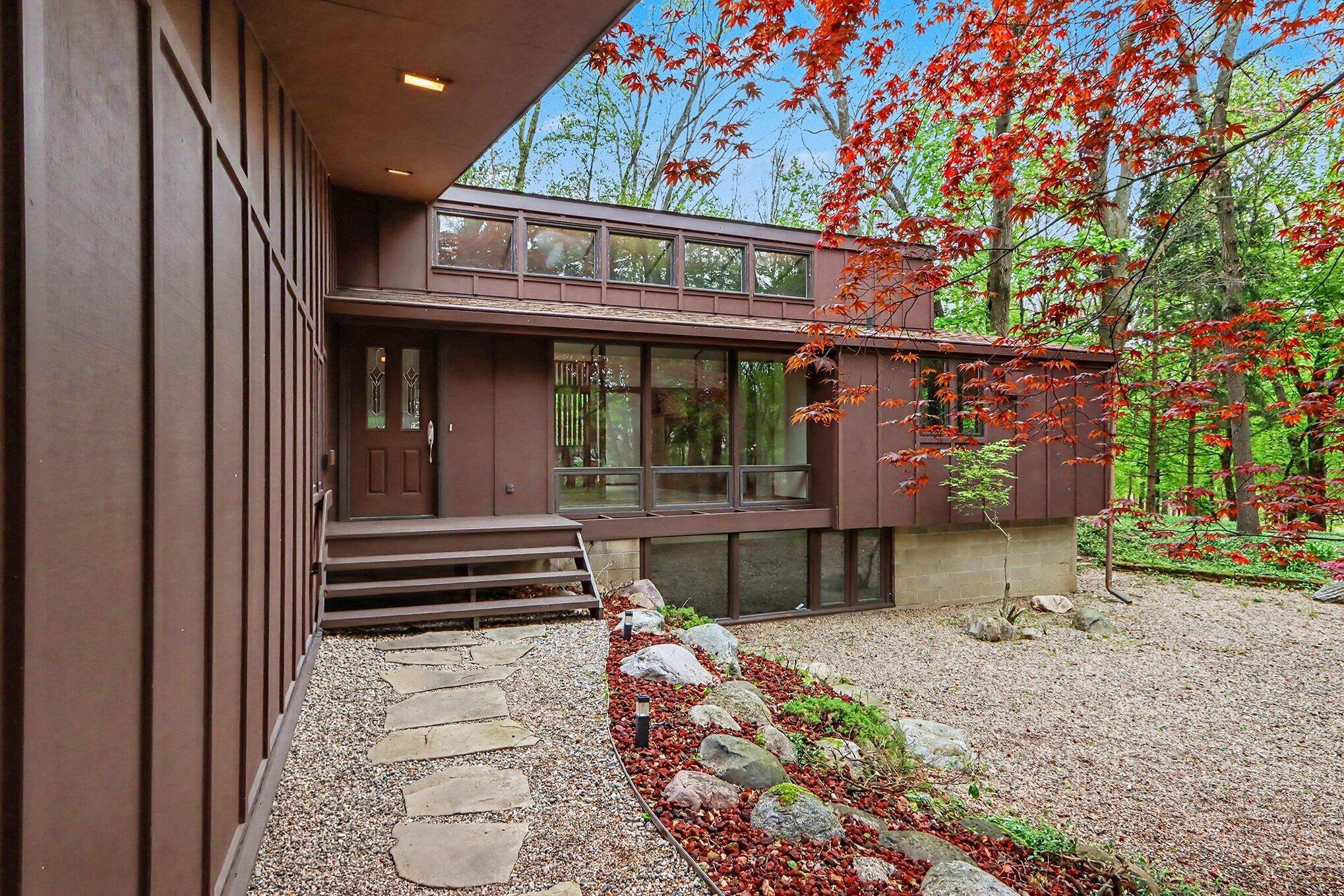 1000 Carolee Lane Kalamazoo MI 49008