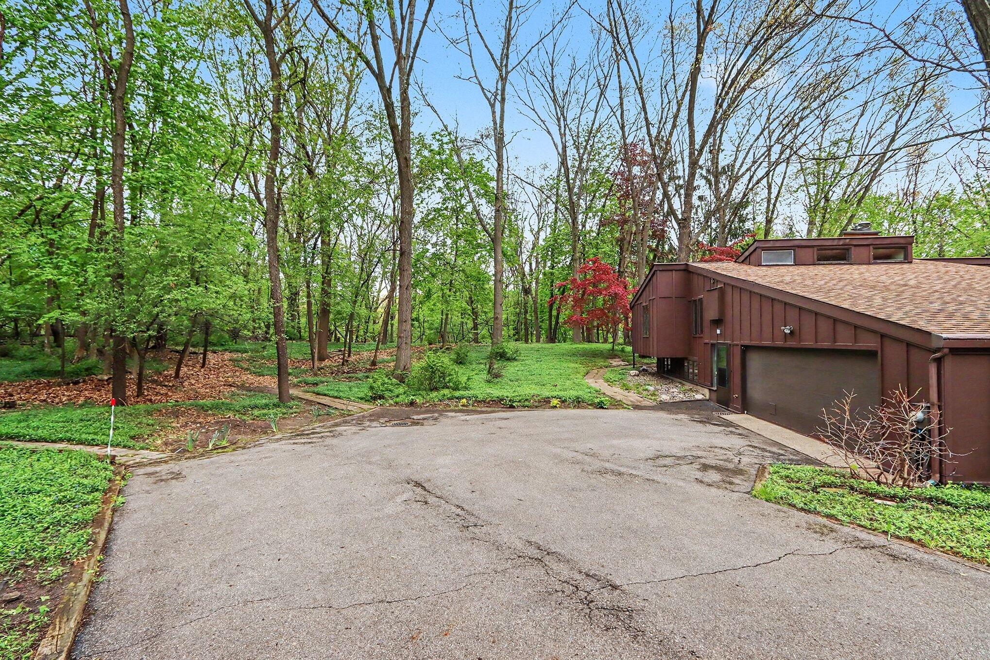 1000 Carolee Lane Kalamazoo MI 49008