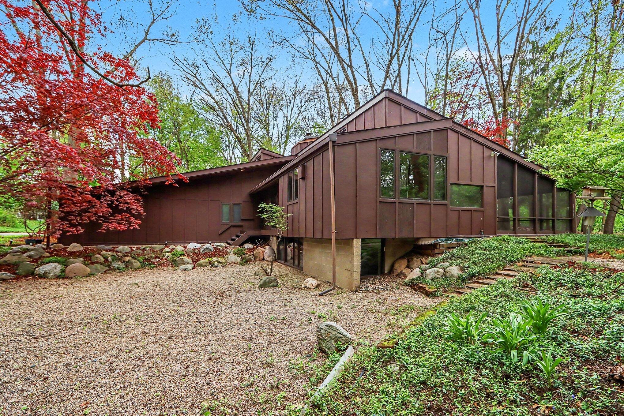 1000 Carolee Lane Kalamazoo MI 49008