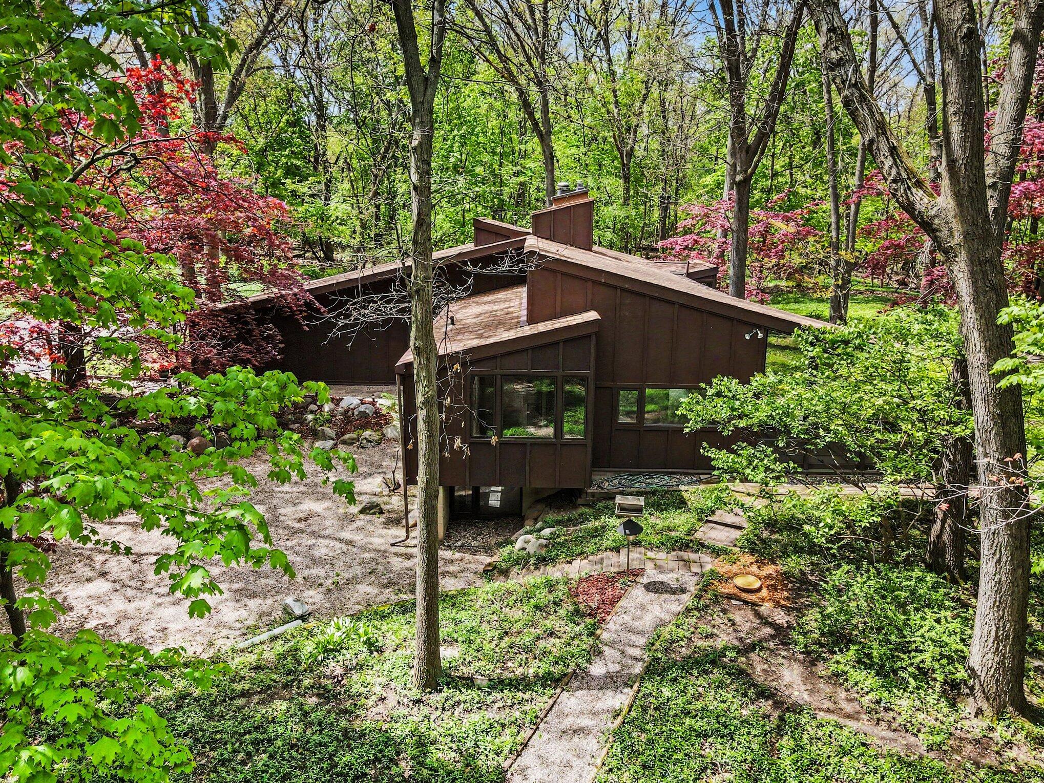 1000 Carolee Lane Kalamazoo MI 49008