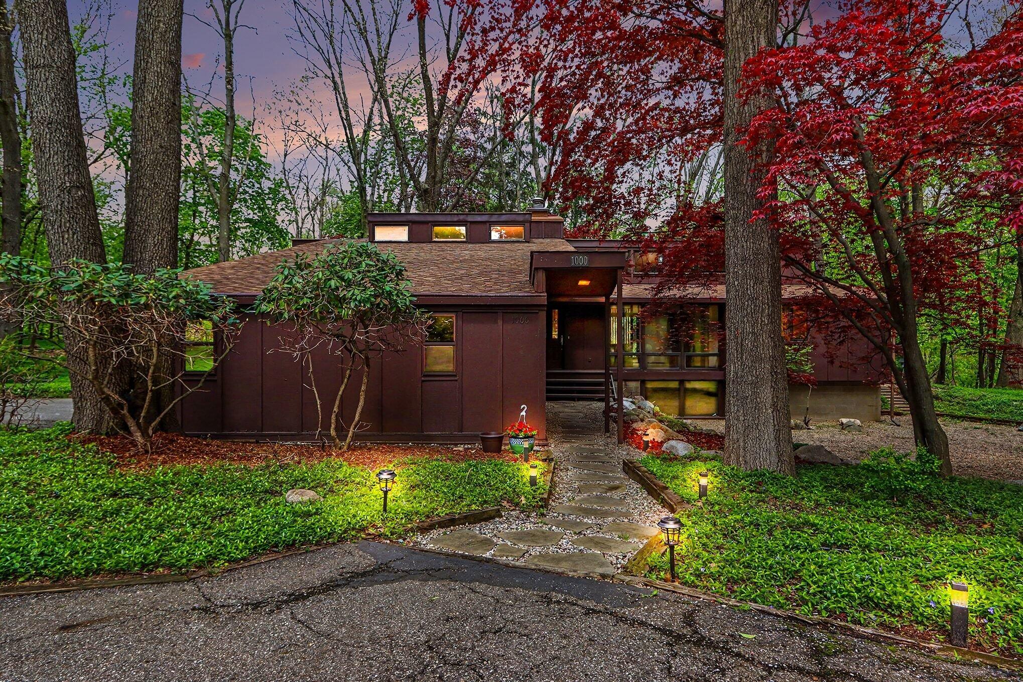 1000 Carolee Lane Kalamazoo MI 49008