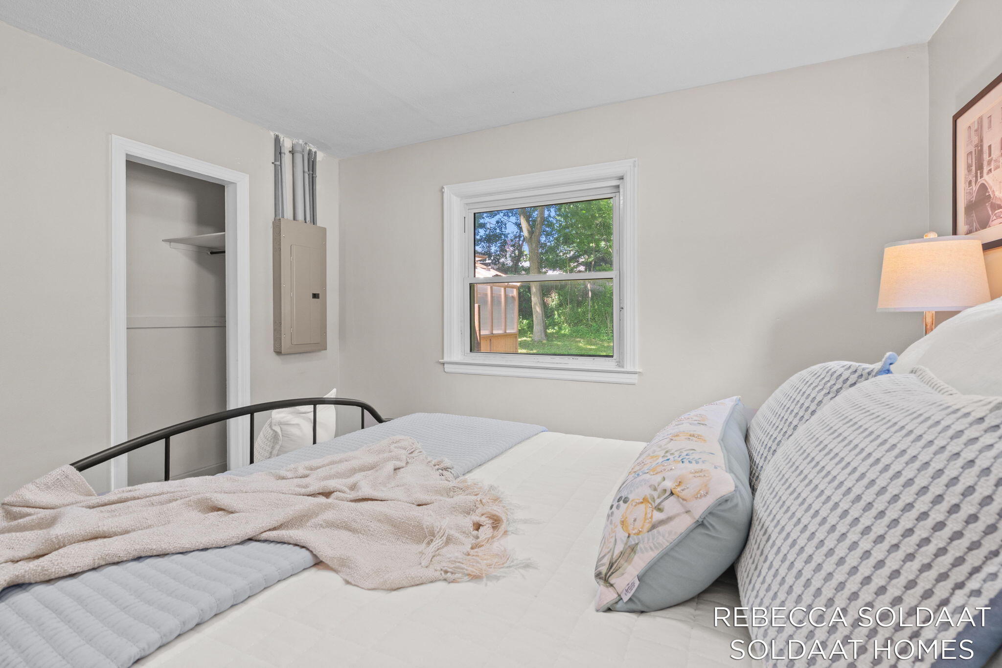 1621 Preston Avenue NW Grand Rapids MI 49504