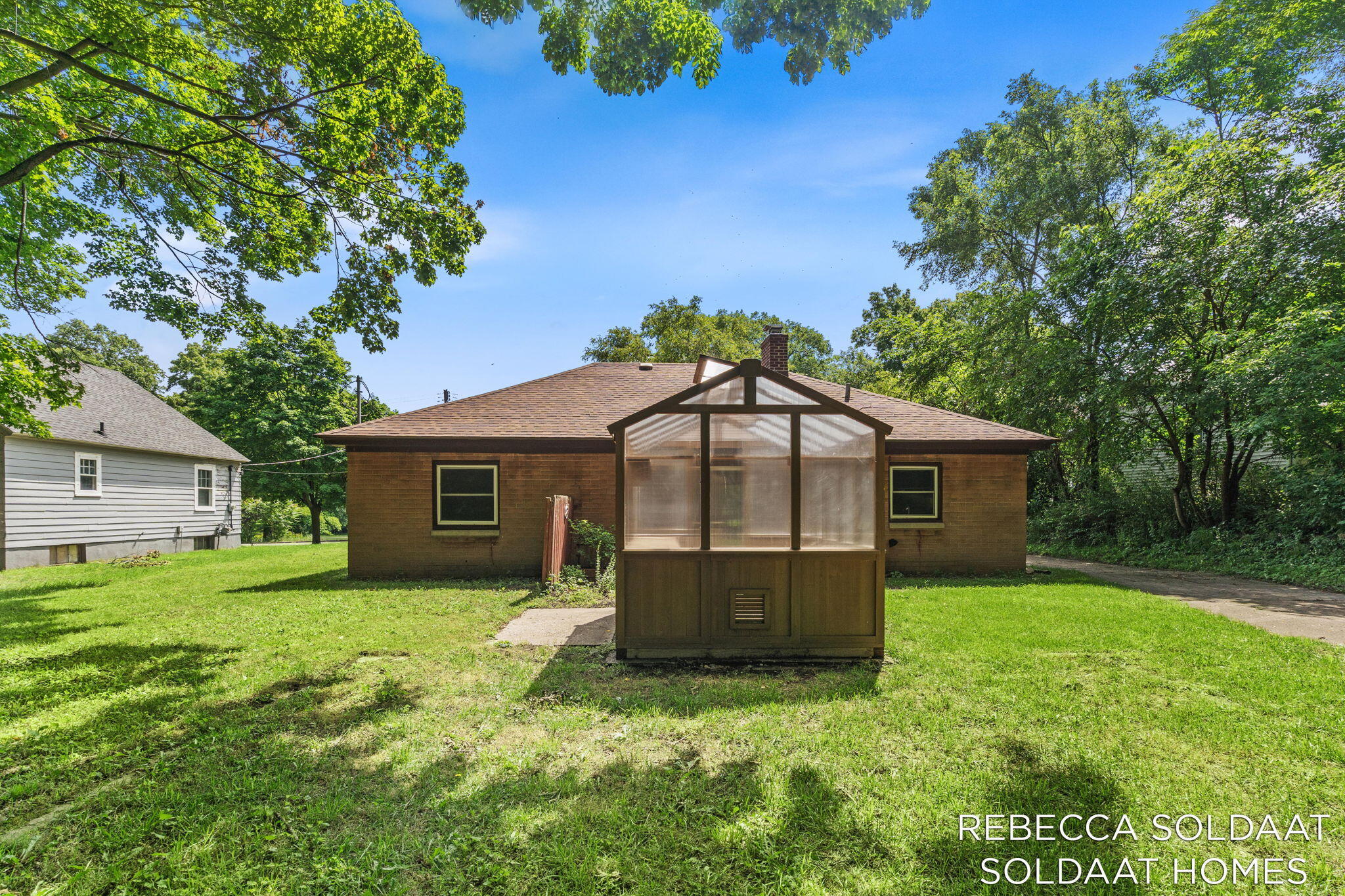 1621 Preston Avenue NW Grand Rapids MI 49504